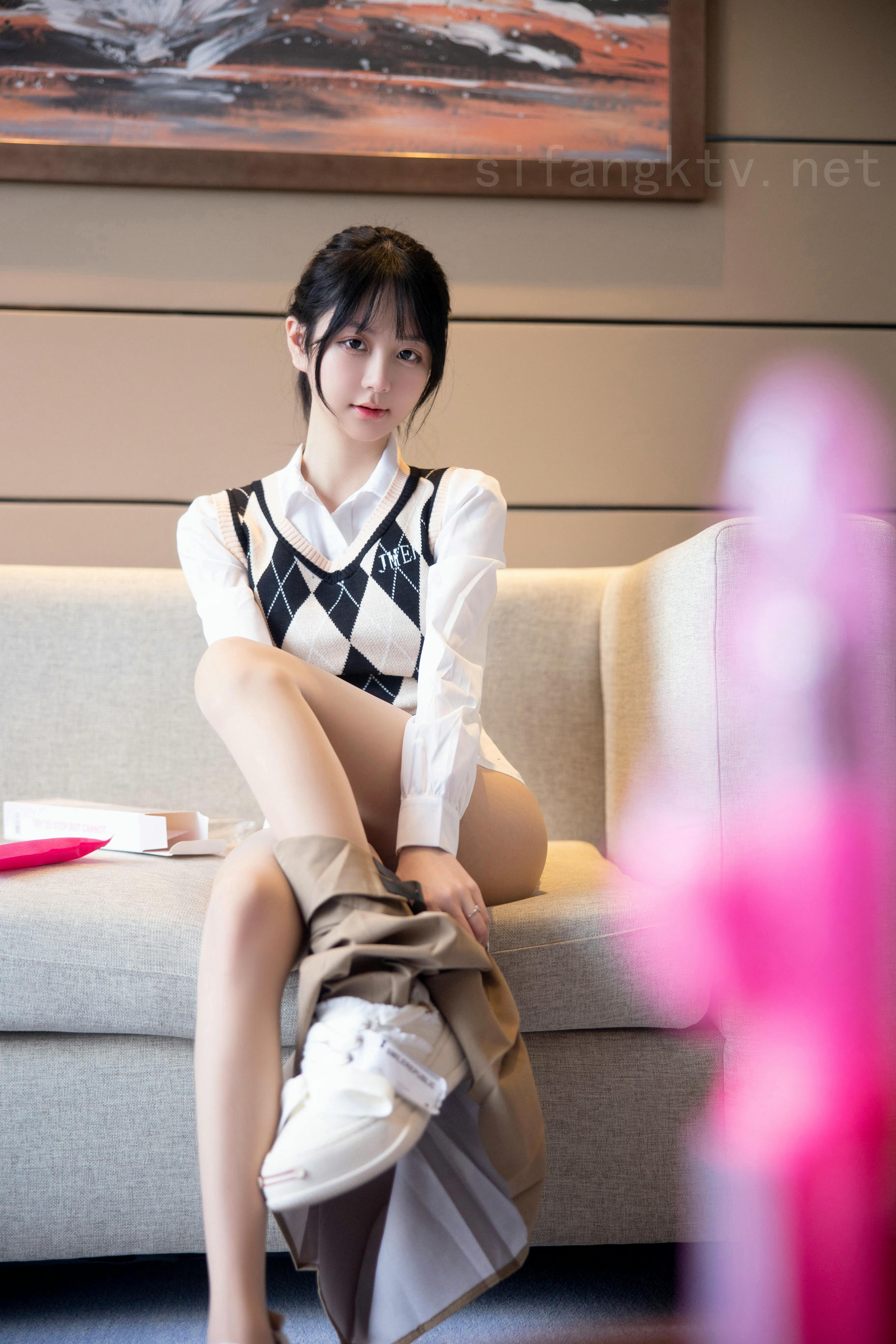 谢小蒽(幼幼)-XIUREN NO.6329 学生制服 [139P+4V 1.55 GB]_第1集