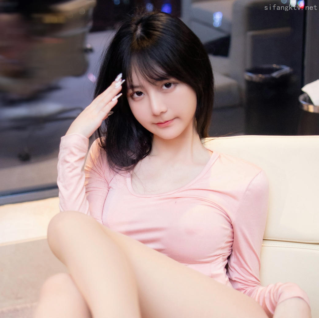 谢小蒽(幼幼)-XIUREN NO.6367 粉色上衣 [134P+2V 1.47 GB]_第3集