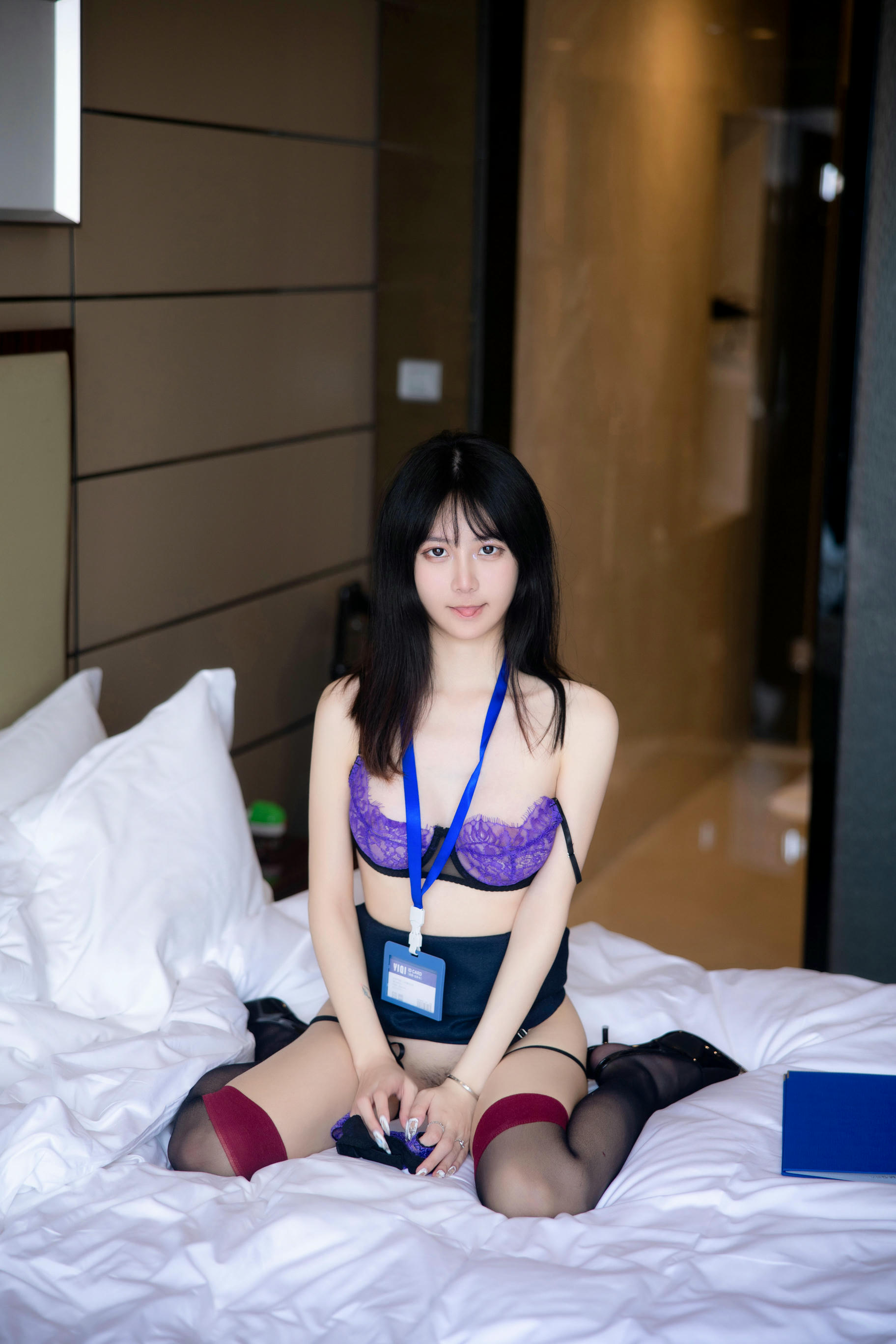 谢小蒽(幼幼)-XIUREN NO.6407 蓝裙OL [132P+1V 1.30 GB]_第6集