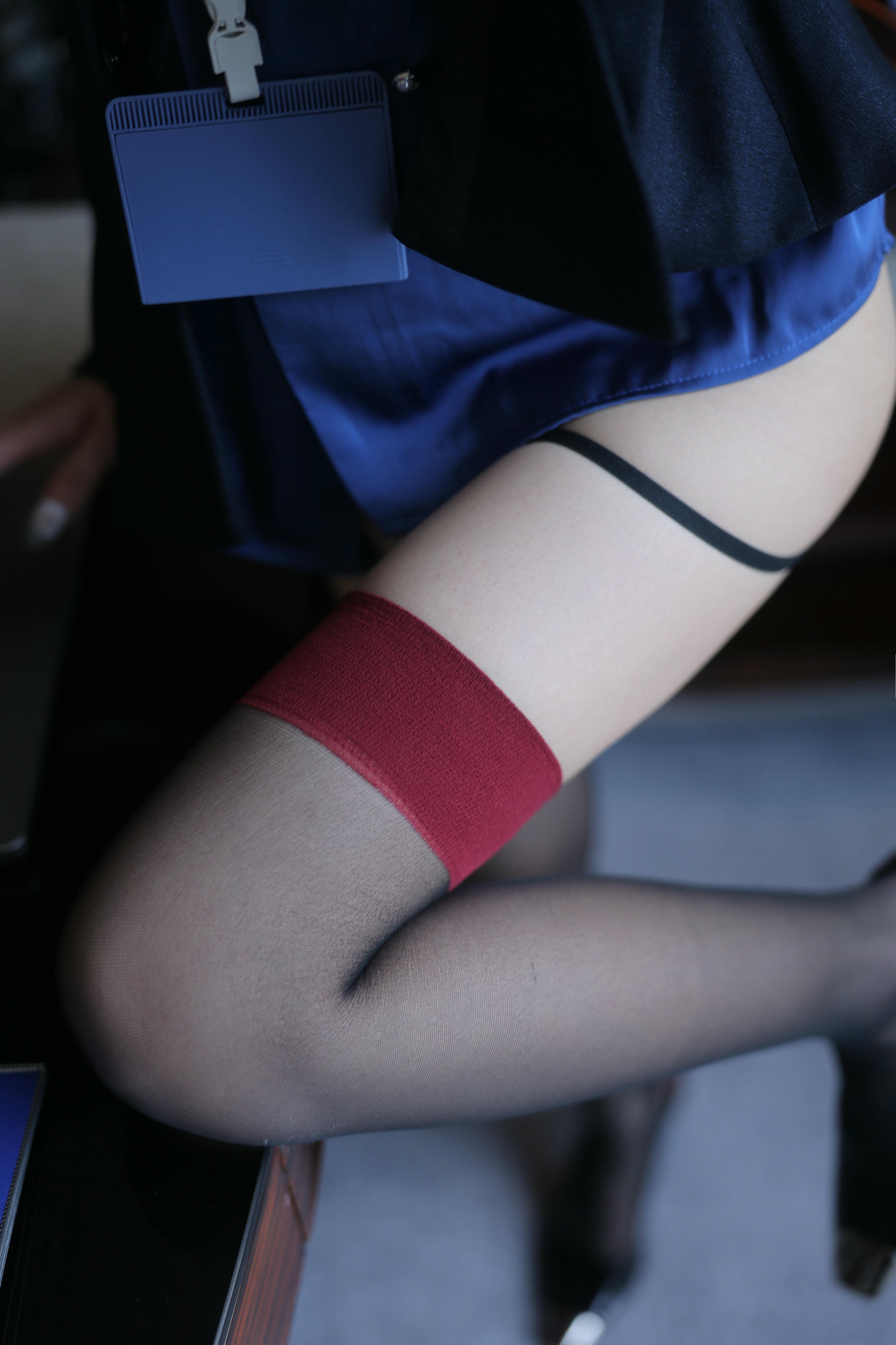 谢小蒽(幼幼)-XIUREN NO.6407 蓝裙OL [132P+1V 1.30 GB]_第3集
