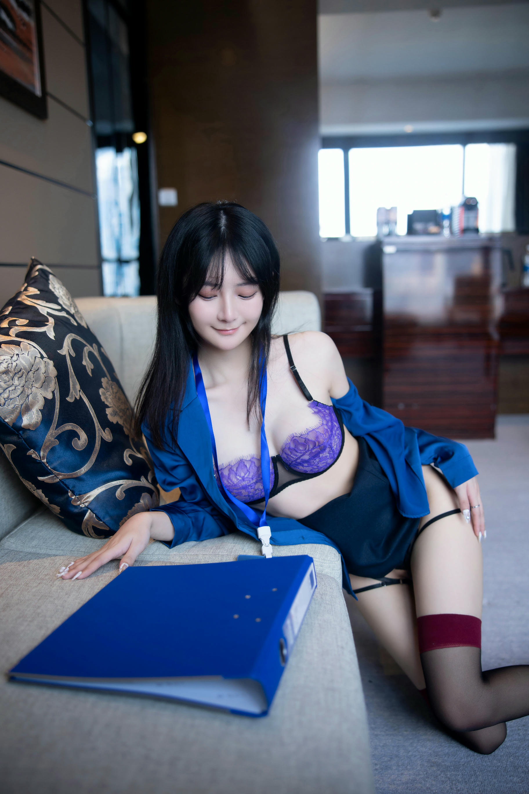 谢小蒽(幼幼)-XIUREN NO.6407 蓝裙OL [132P+1V 1.30 GB]_第4集