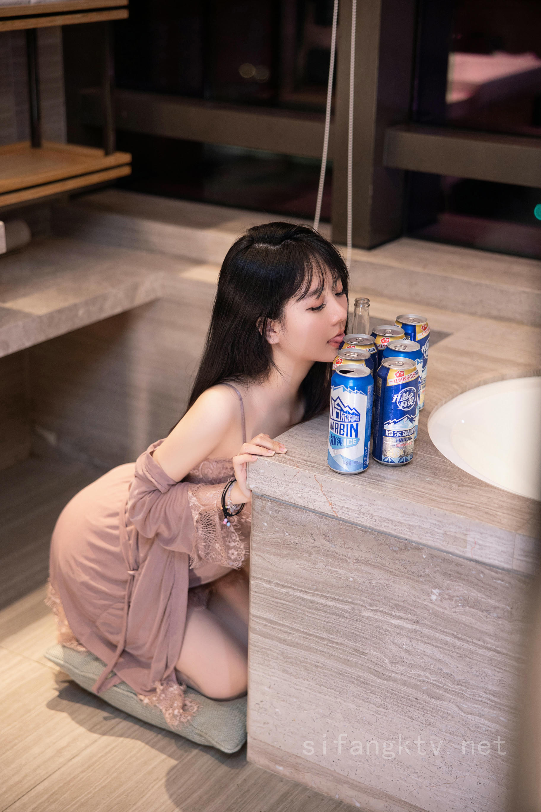 谢小蒽(幼幼)-XIUREN NO.6558 浴缸 [125P+2V 1.33 GB]_第3集