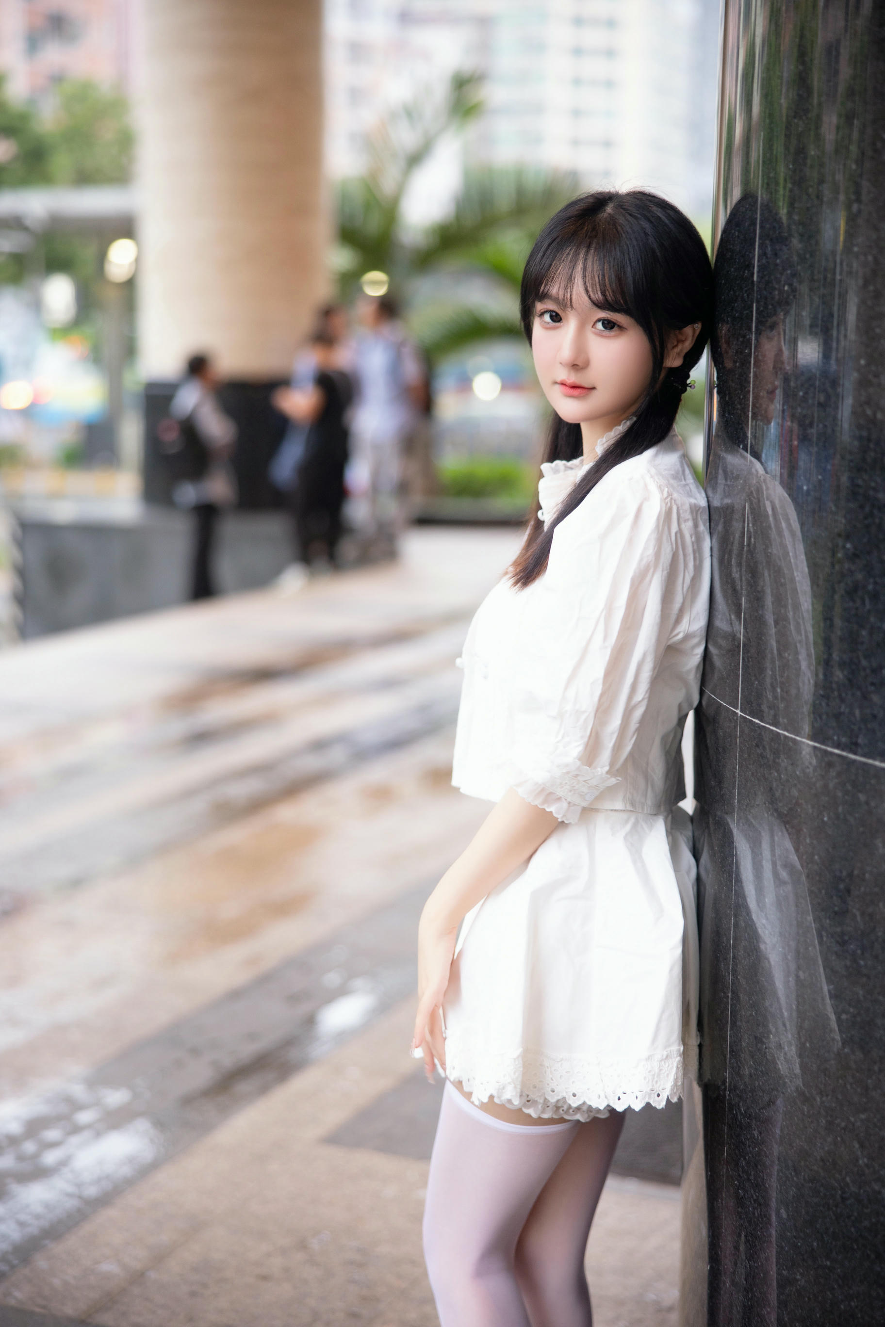 谢小蒽(幼幼)-XIUREN NO.6933 白丝白裙 [94P+1V 1.15 GB]_第1集