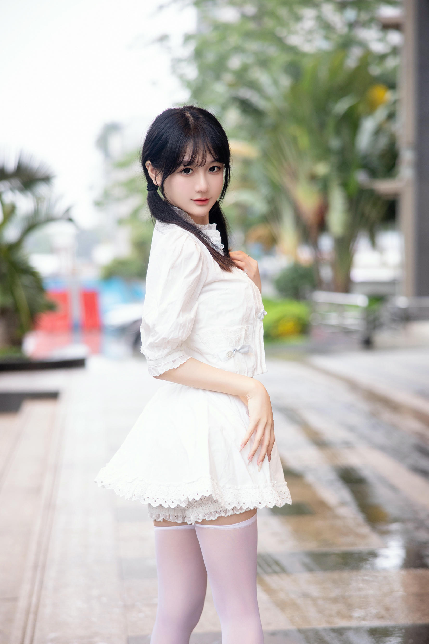 谢小蒽(幼幼)-XIUREN NO.6933 白丝白裙 [94P+1V 1.15 GB]_第1集