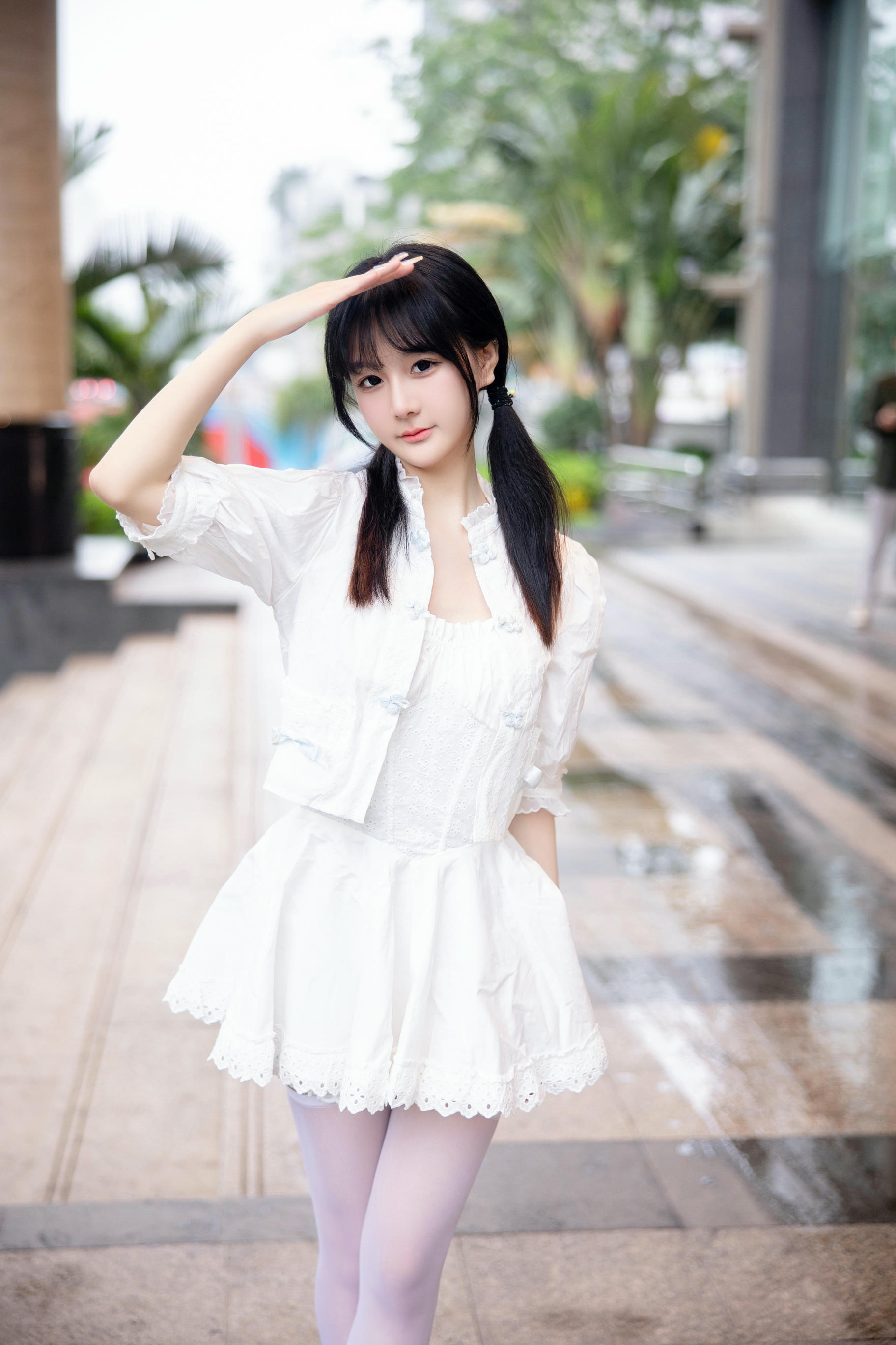 谢小蒽(幼幼)-XIUREN NO.6933 白丝白裙 [94P+1V 1.15 GB]_第1集