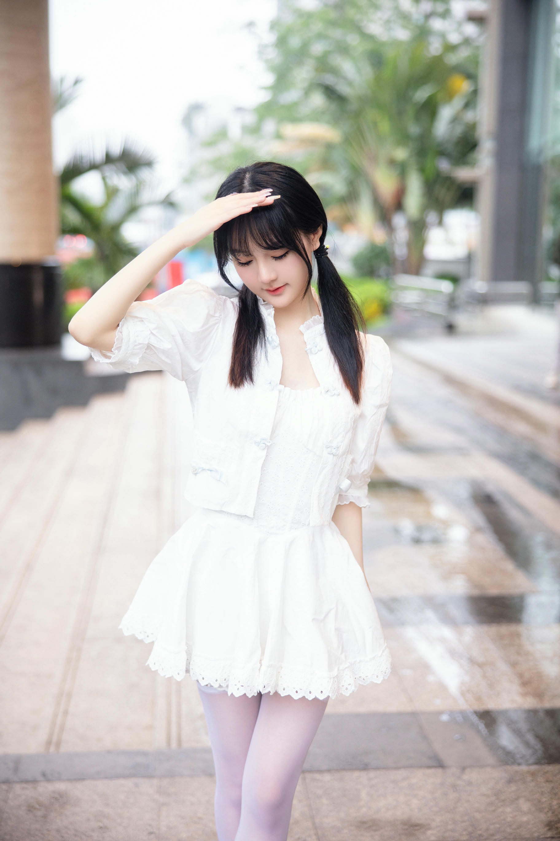 谢小蒽(幼幼)-XIUREN NO.6933 白丝白裙 [94P+1V 1.15 GB]_第1集