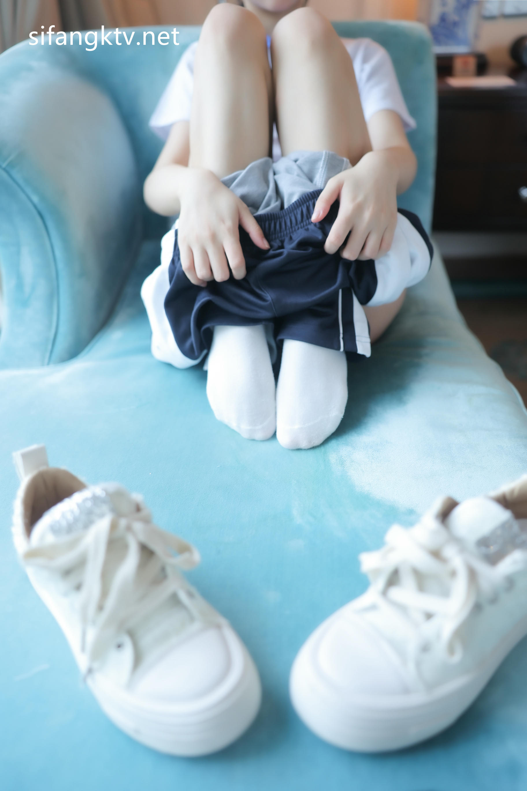 谢小蒽(幼幼)-XIUREN NO.7085 学生制服 [161P+4V 1.68 GB]_第5集
