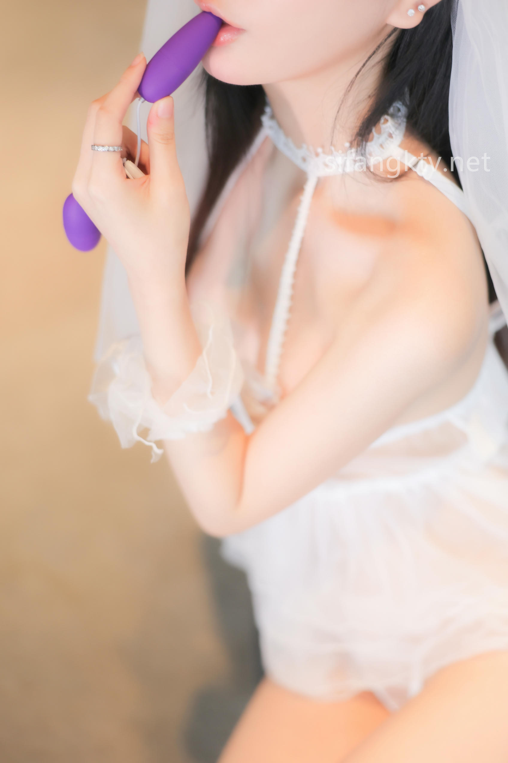 谢小蒽(幼幼)-XIUREN NO.7165 白色婚纱 [142P+4V 2.35 GB]_第2集