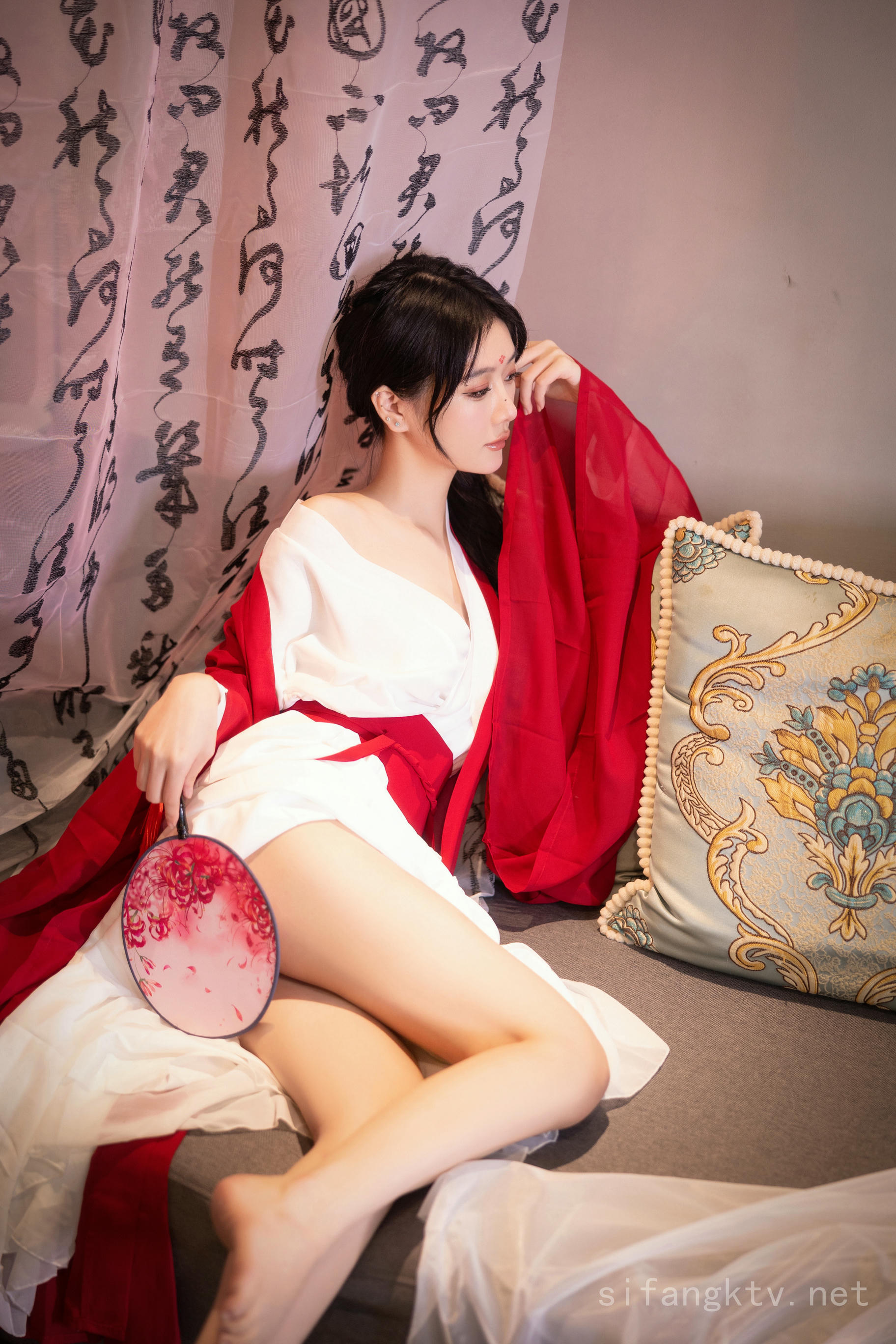 谢小蒽(幼幼)-XIUREN NO.7192 古装 [142P+5V 2.59 GB]_第1集