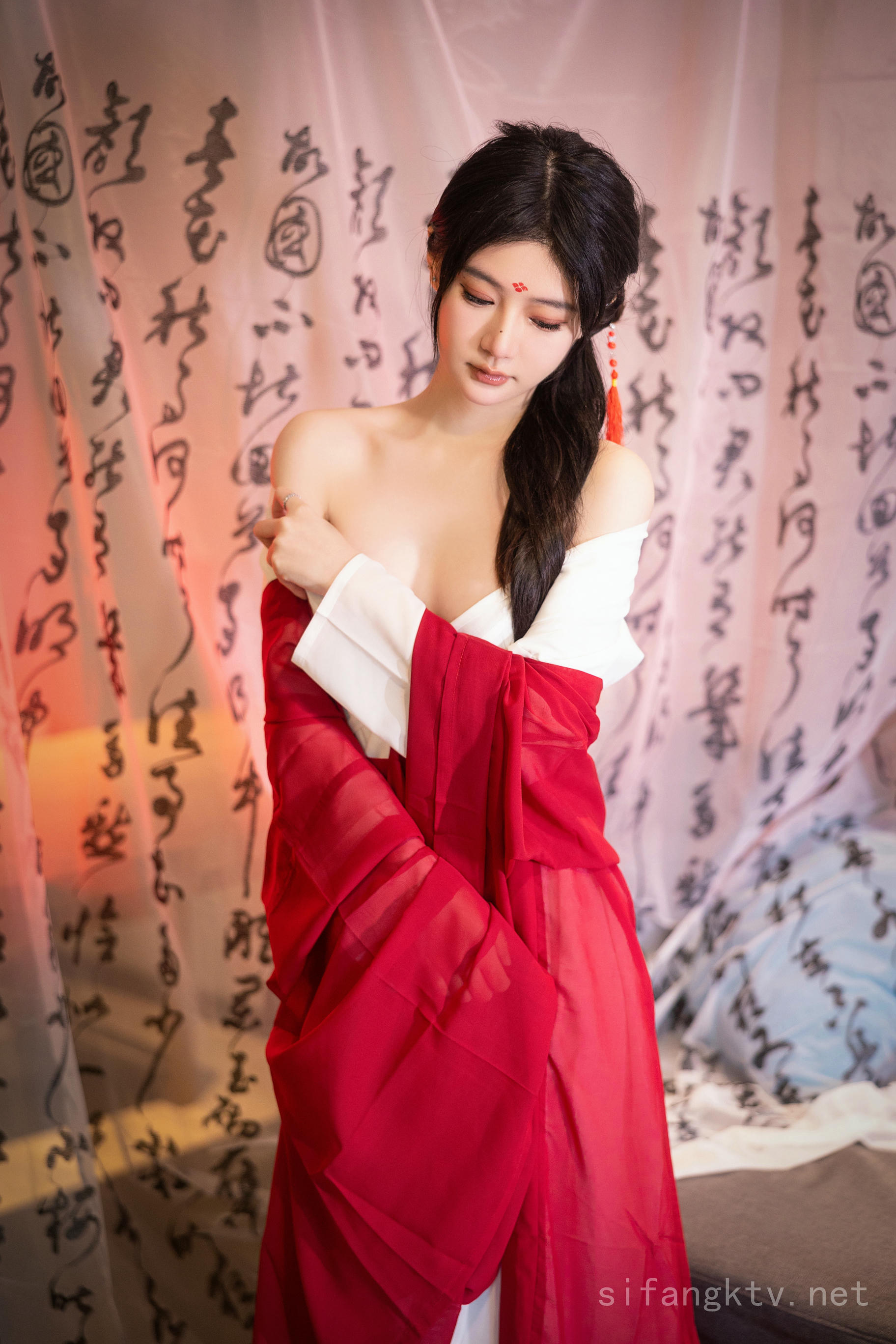 谢小蒽(幼幼)-XIUREN NO.7192 古装 [142P+5V 2.59 GB]_第1集