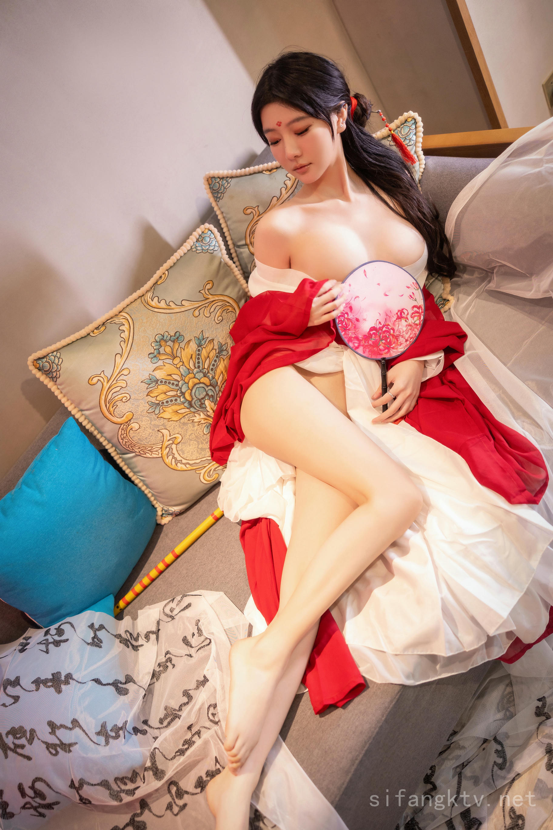 谢小蒽(幼幼)-XIUREN NO.7192 古装 [142P+5V 2.59 GB]_第4集