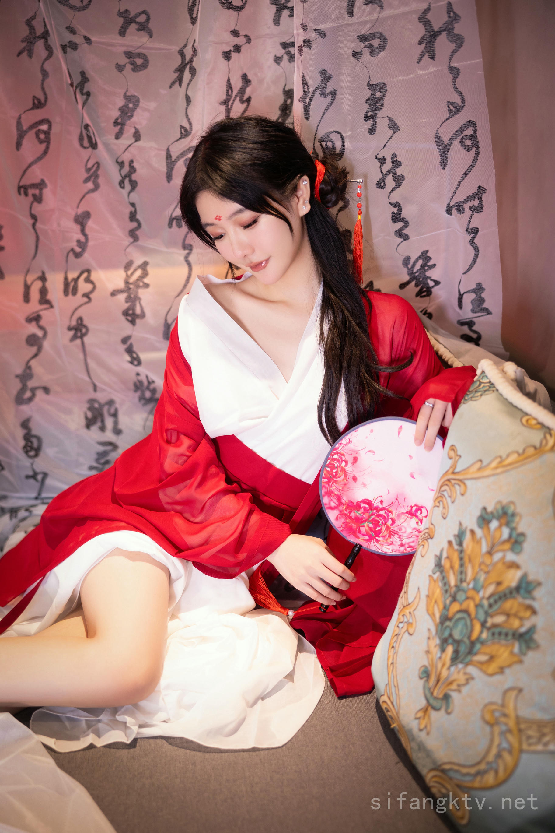谢小蒽(幼幼)-XIUREN NO.7192 古装 [142P+5V 2.59 GB]_第1集