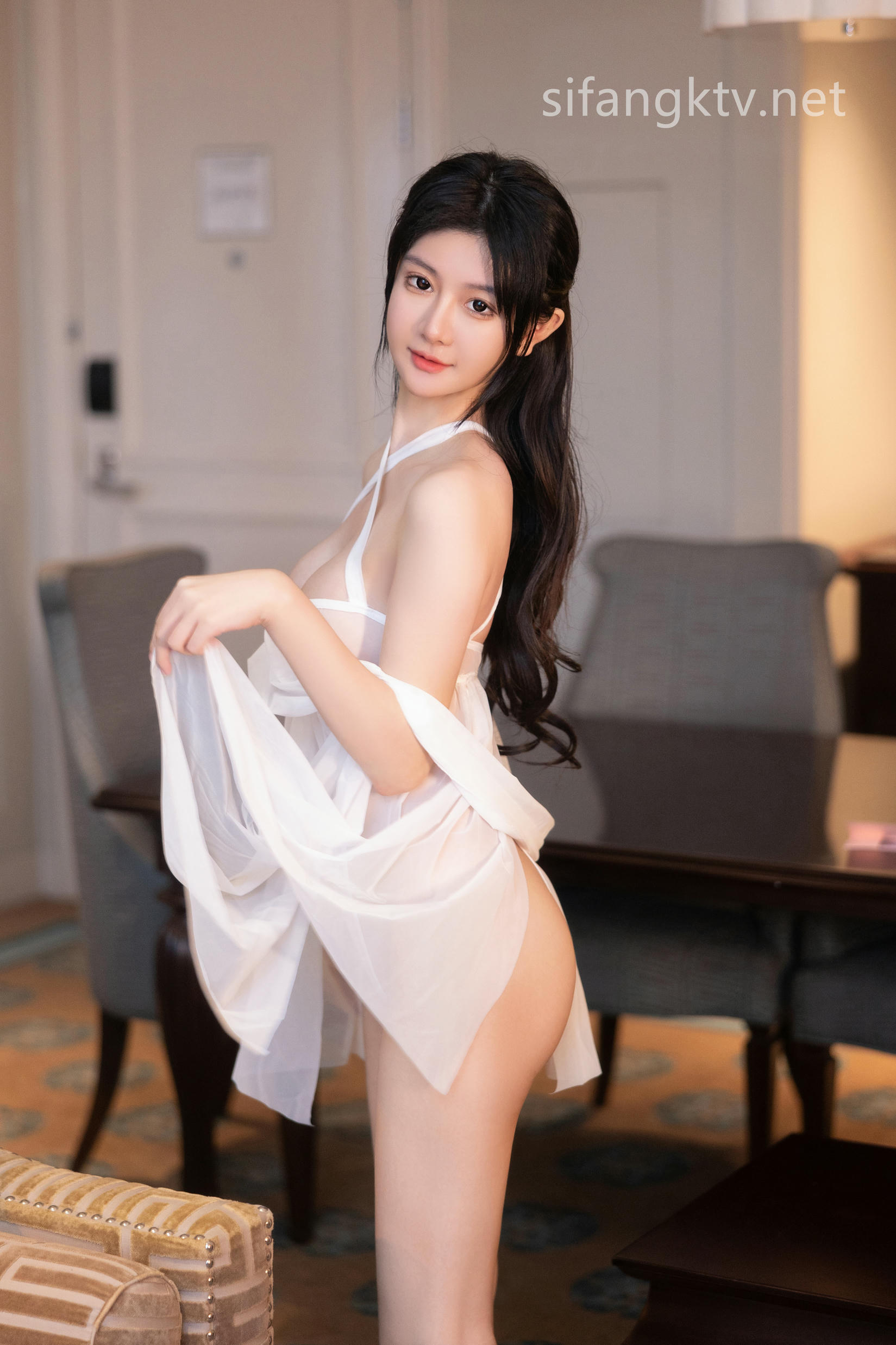 谢小蒽(幼幼)-XIUREN NO.7224 白纱沐浴 [116P+4V 1.68 GB]_第1集