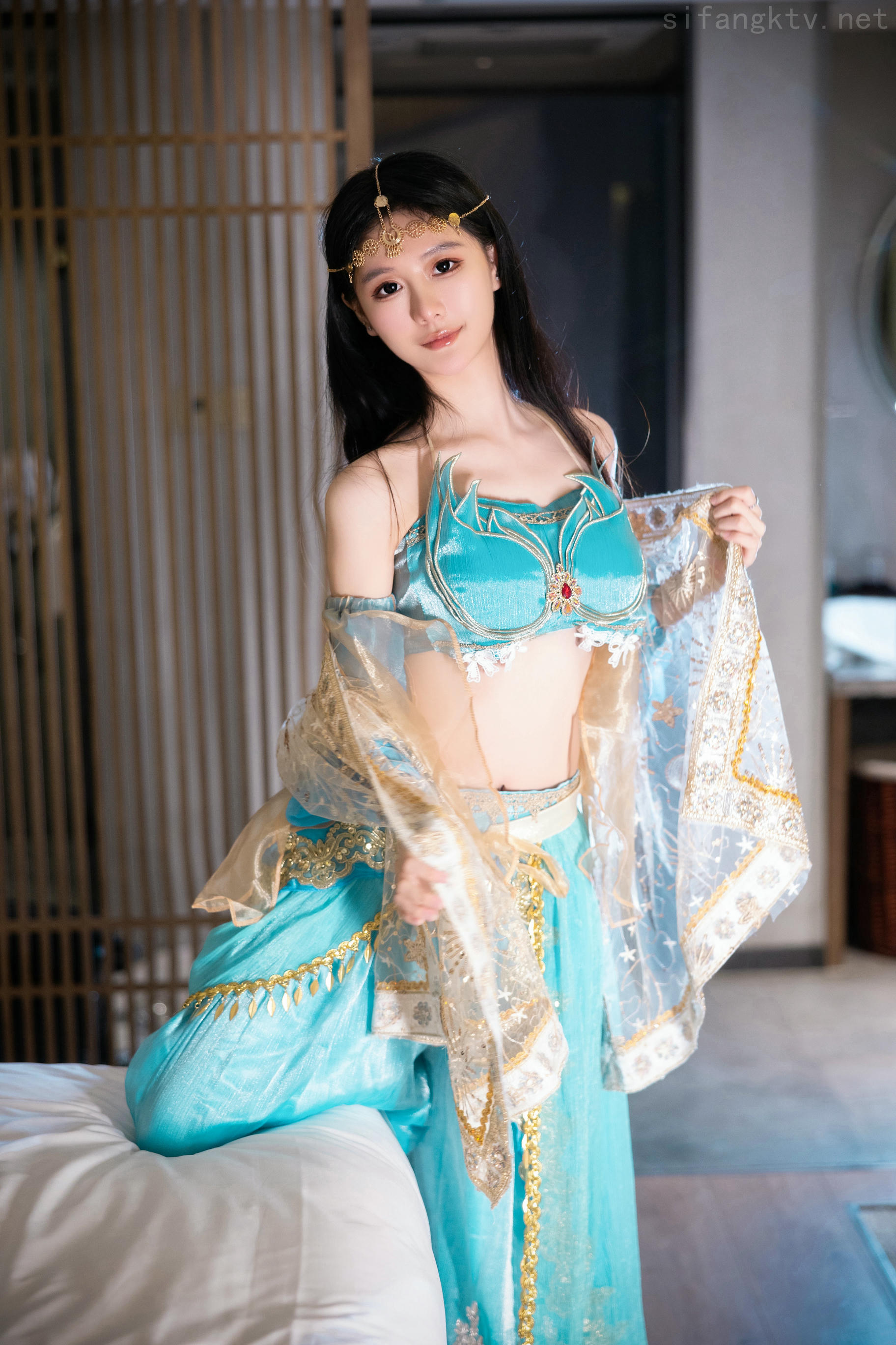 谢小蒽(幼幼)-XIUREN NO.7469 西域舞娘 [92P+5V 1.82 GB]_第1集