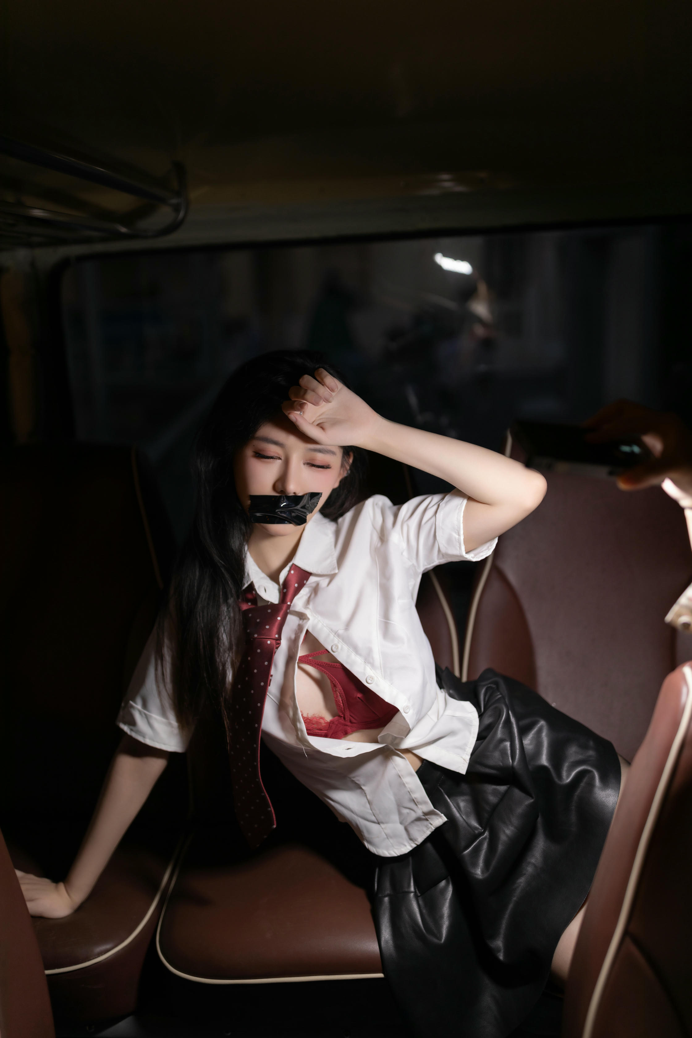 谢小蒽 大巴上 [100P／1.37GB]_第1集