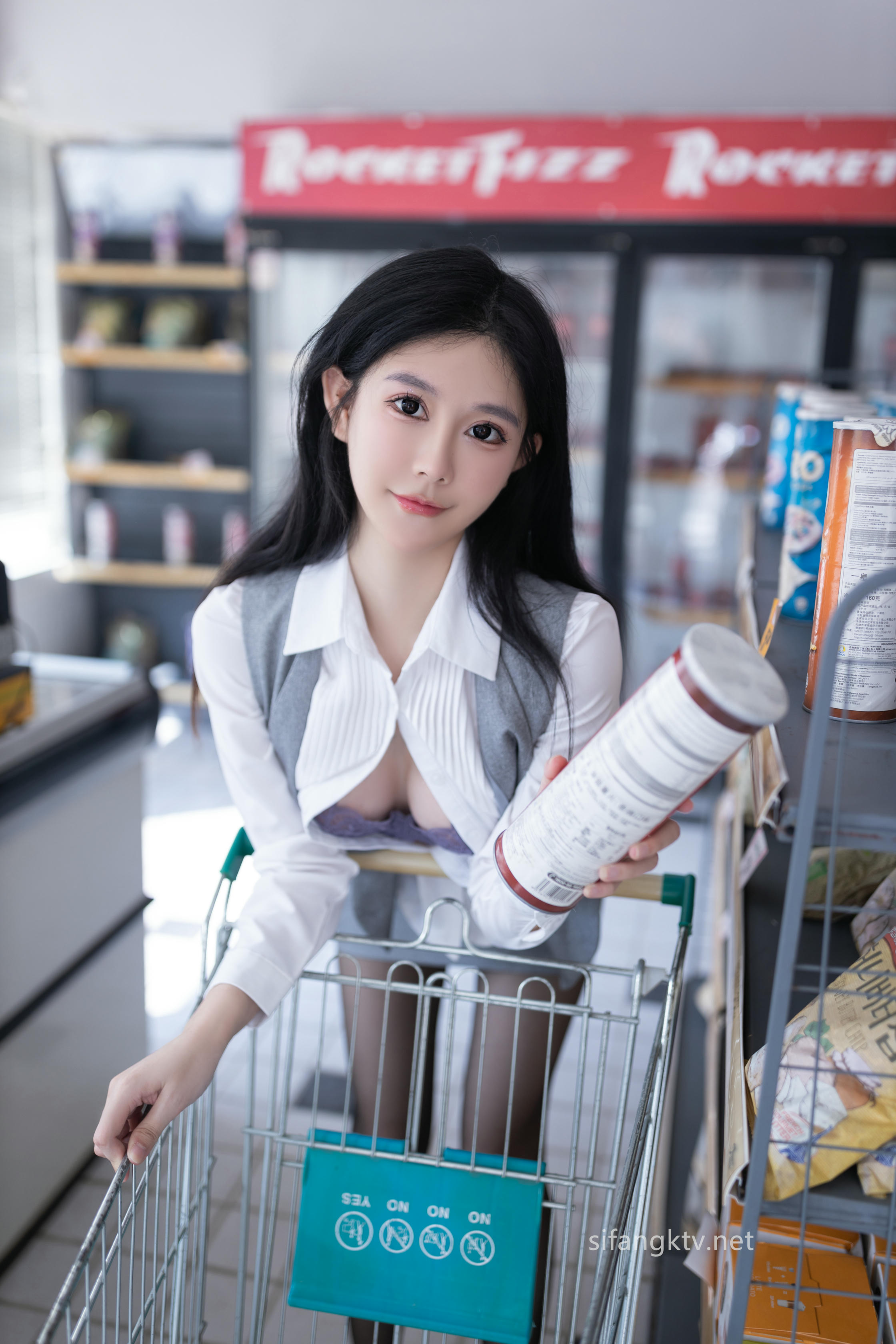 谢小蒽(幼幼) XIUREN NO.7684 制服店员 [100P+3V 1.75GB]_第2集