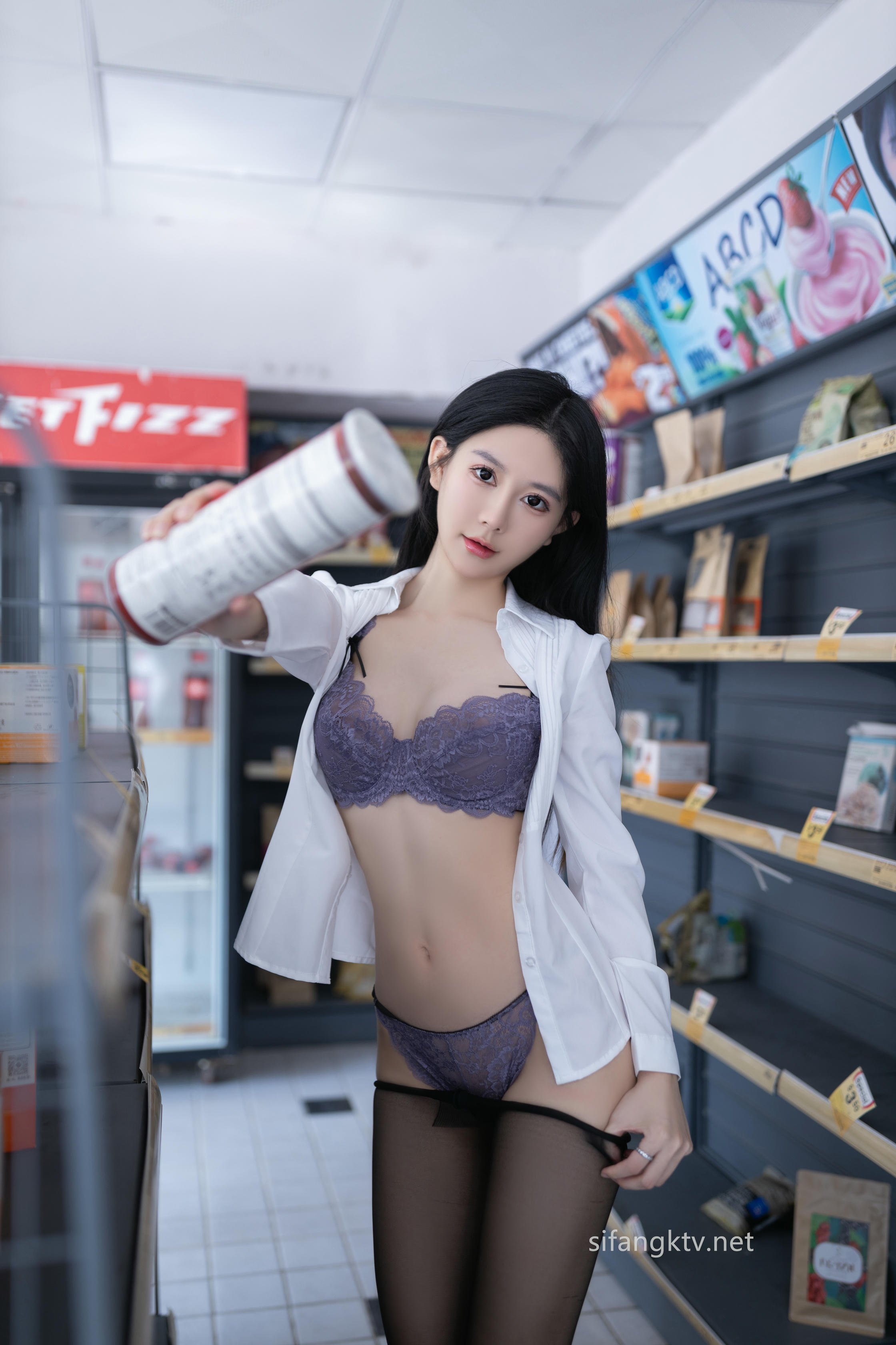 谢小蒽(幼幼) XIUREN NO.7684 制服店员 [100P+3V 1.75GB]_第4集