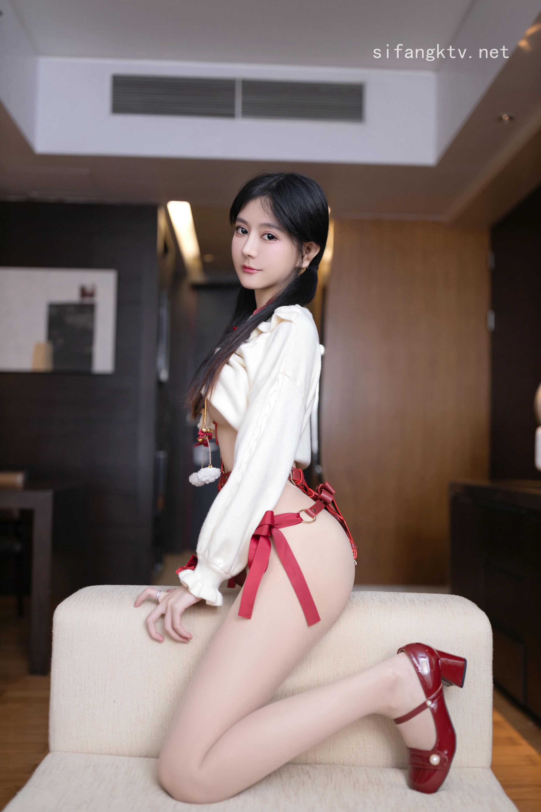 谢小蒽(幼幼) XIUREN NO.7890 新年礼物[100P+4V 2.39GB]_第2集