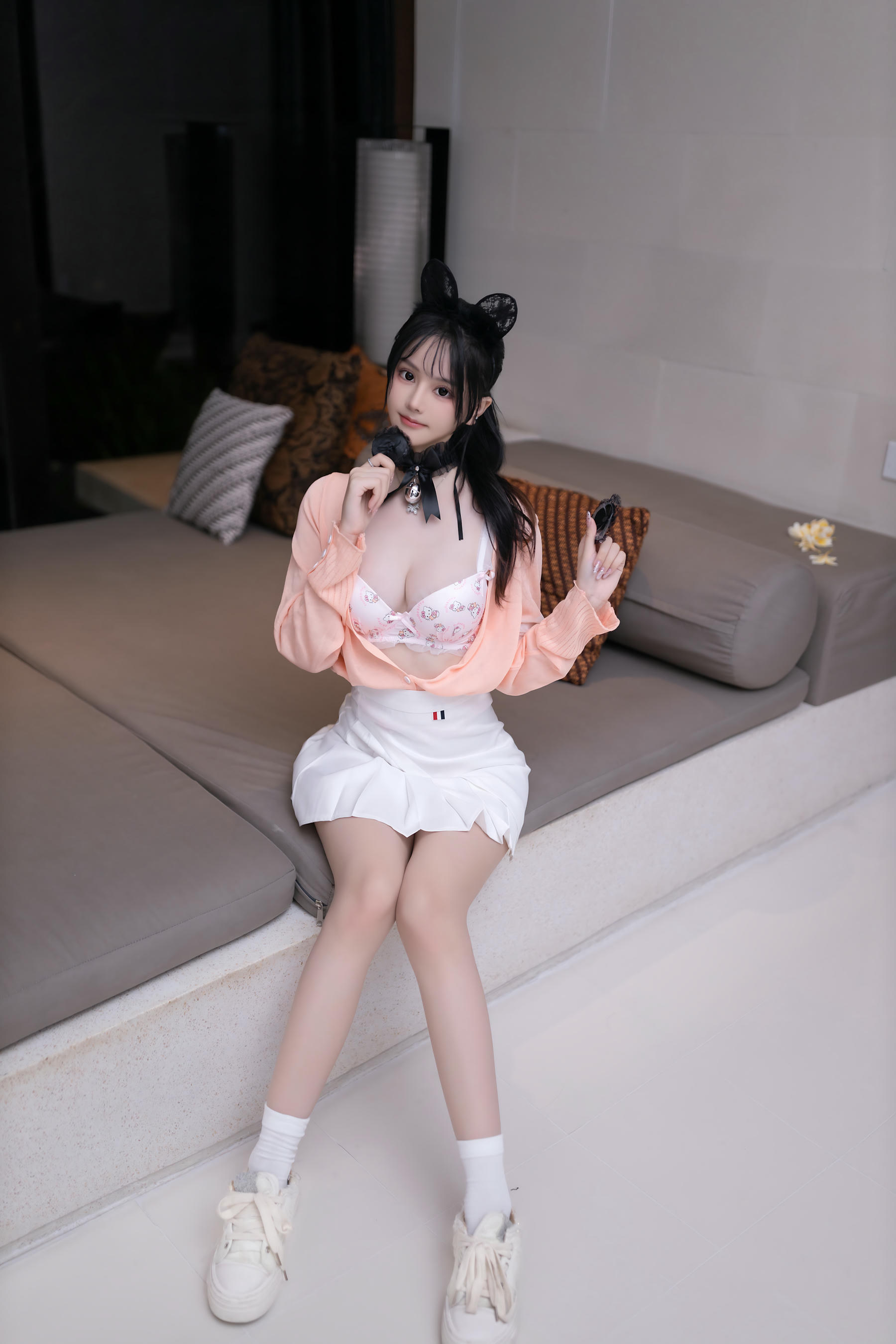 谢小蒽(幼幼) 上门的学妹 [100P422MB]_第5集