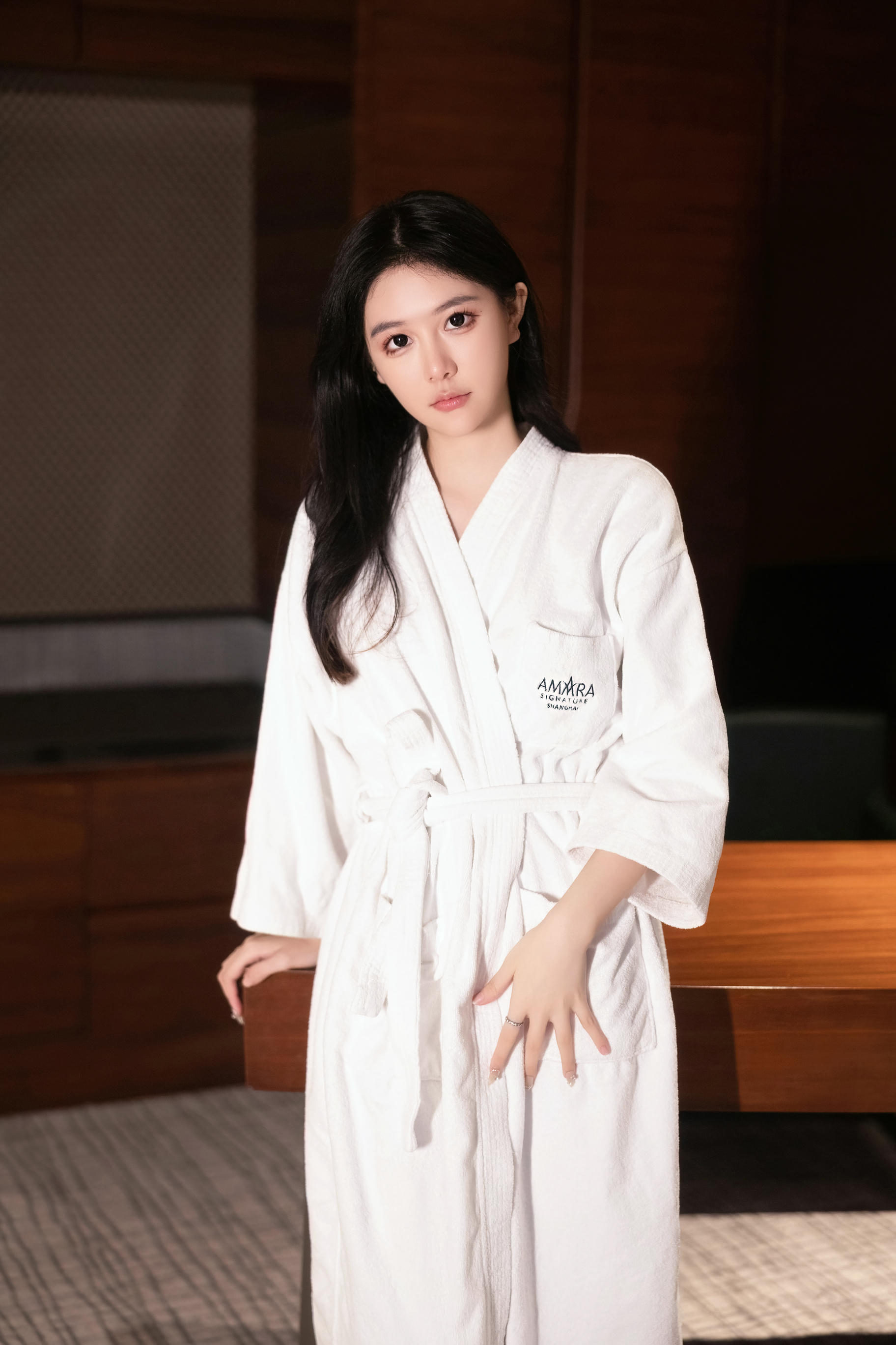谢小蒽(幼幼) 和闺蜜唐宁宁戏水[110P／1.14GB]_第1集