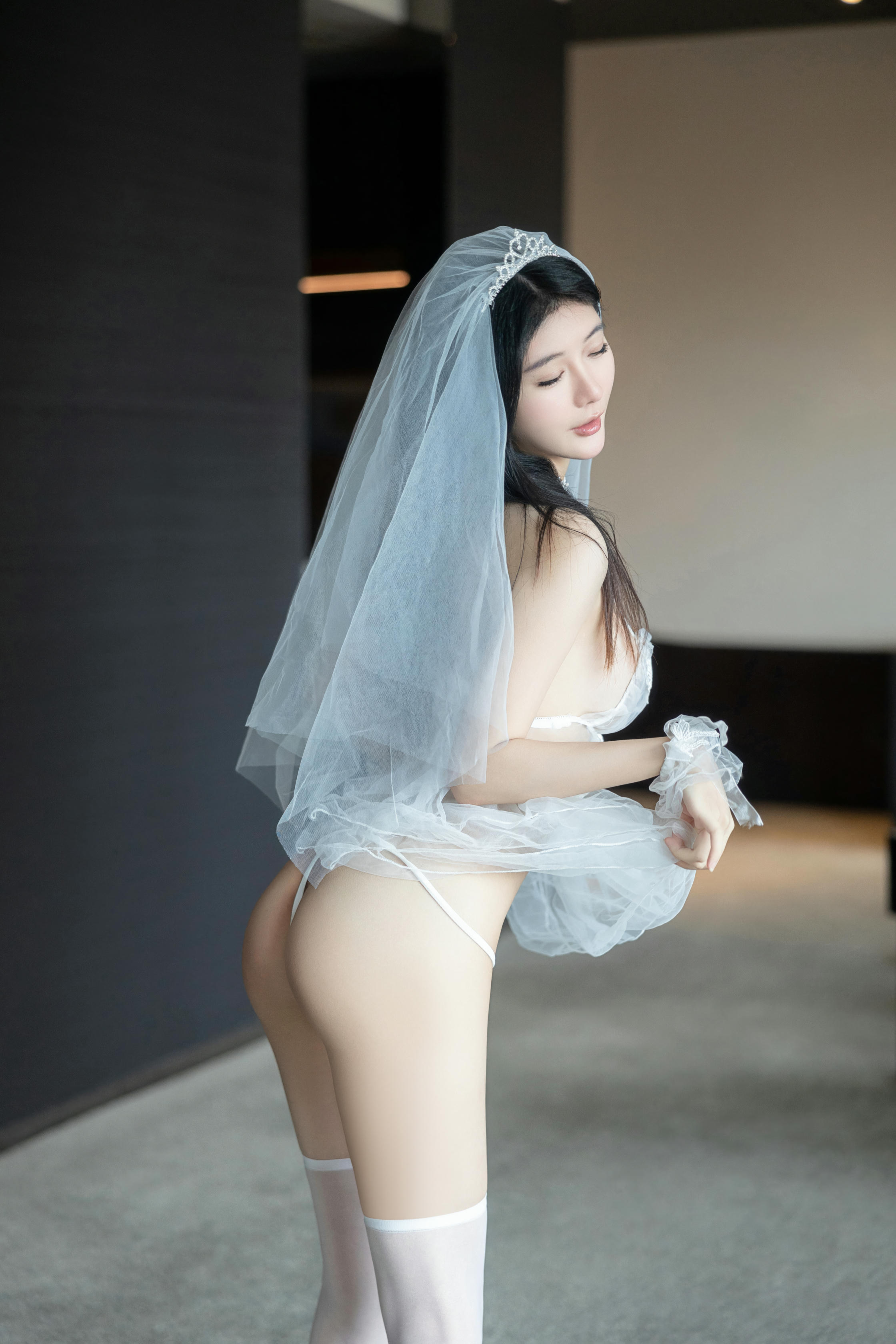谢小蒽(幼幼) 婚纱双跳蛋[142P／2.45GB]_第1集