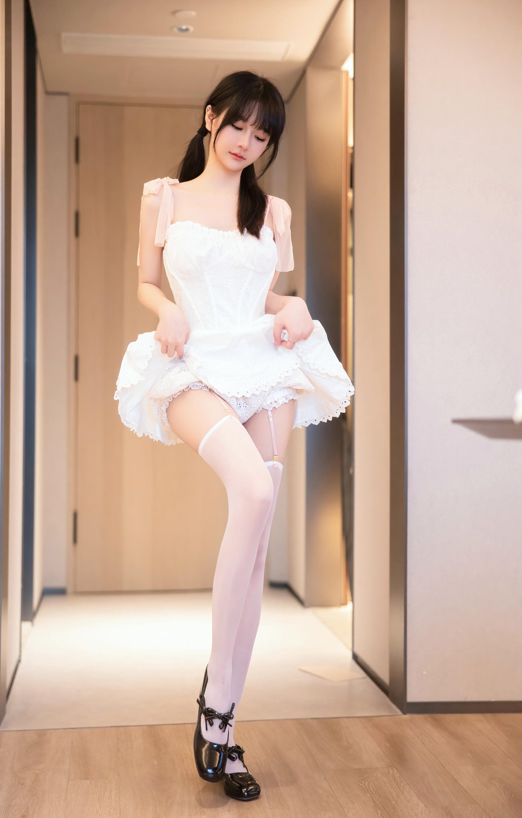 谢小蒽(幼幼) 粉色情趣[94P／1.13GB]_第2集