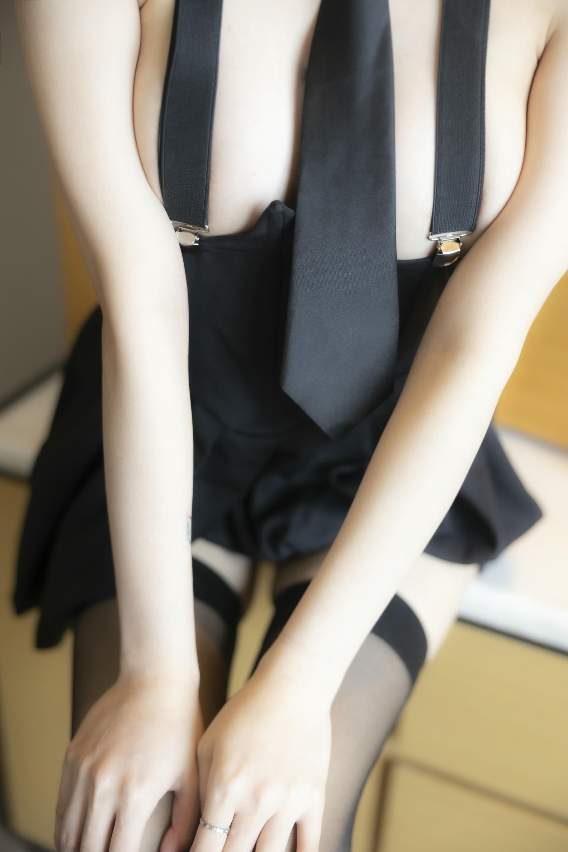 谢小蒽(幼幼) 蓝色JK制服[101P／513MB]_第3集