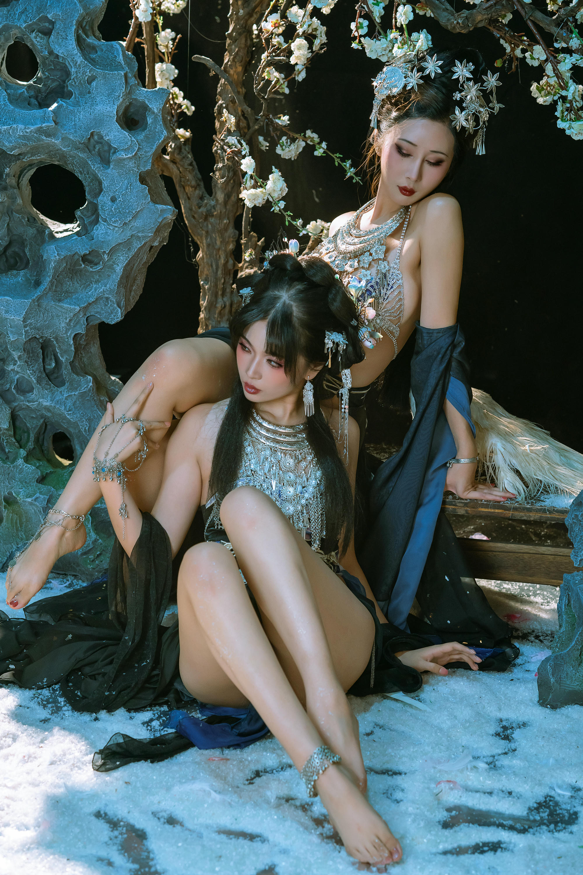 轩萧学姐 NO.056 奶桃桃&轩萧学姐 苗疆少女 [24P1V 403MB]_第2集
