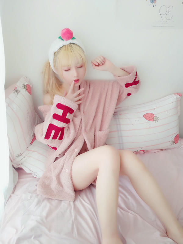 星之迟迟 - VOL.01 粉红泡泡包 [56P-56MB]-桃味KITTY（16P）_第1集