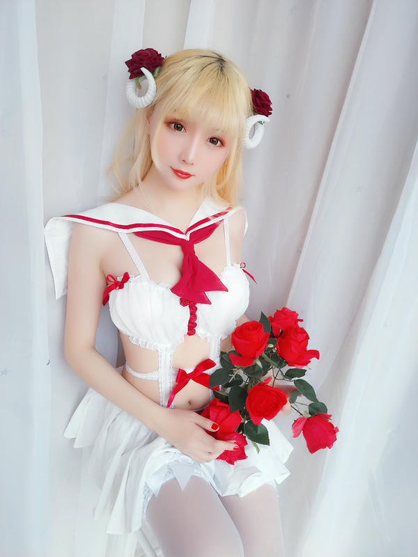 星之迟迟 - VOL.08 玫瑰月光包 [71P-63MB]-白月光与红玫瑰（45P）_第1集