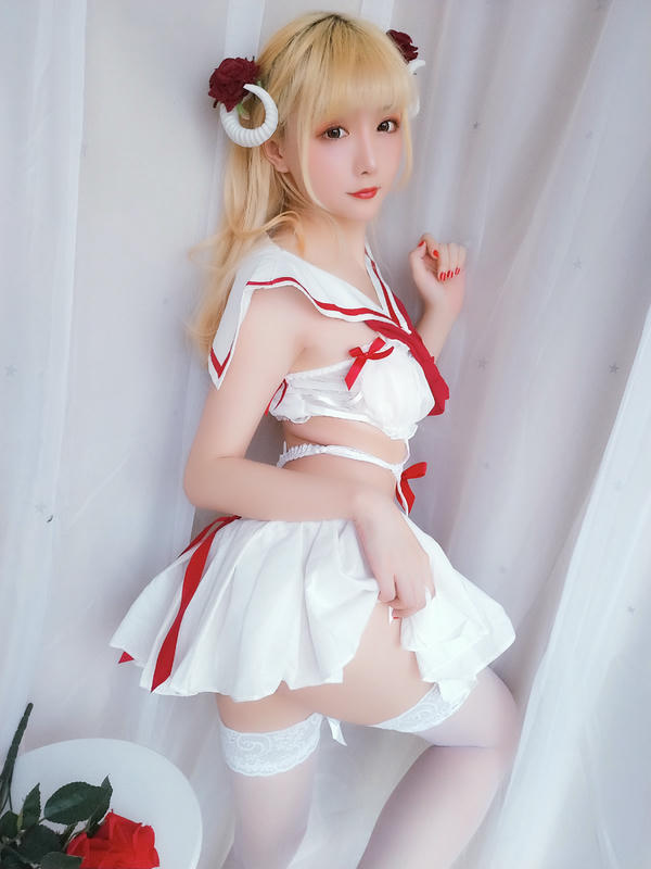 星之迟迟 - VOL.08 玫瑰月光包 [71P-63MB]-白月光与红玫瑰（45P）_第1集