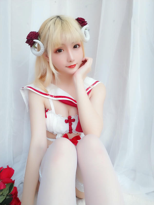 星之迟迟 - VOL.08 玫瑰月光包 [71P-63MB]-白月光与红玫瑰（45P）_第2集