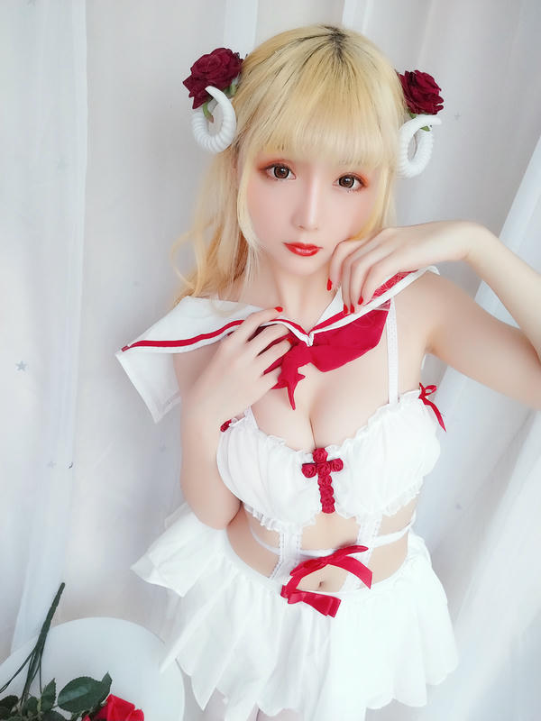 星之迟迟 - VOL.08 玫瑰月光包 [71P-63MB]-白月光与红玫瑰（45P）_第1集