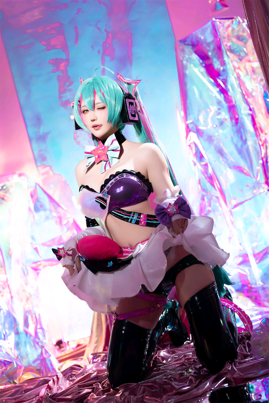 星之迟迟 NO.247 Miku初音未来 喵斯快跑[73P-117.2M]_第3集