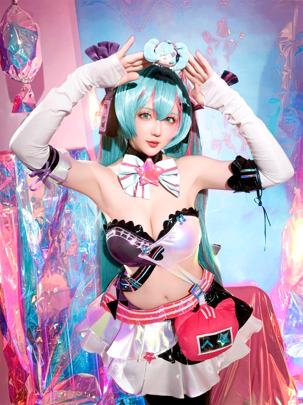 星之迟迟 NO.247 Miku初音未来 喵斯快跑[73P-117.2M]_第3集