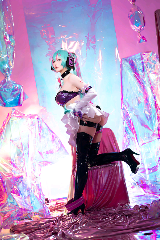 星之迟迟 NO.247 Miku初音未来 喵斯快跑[73P-117.2M]_第3集