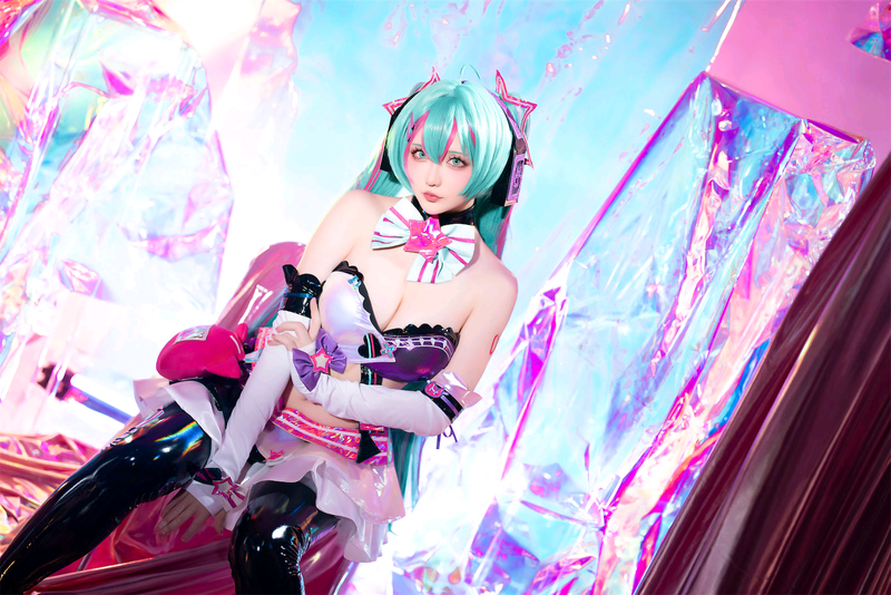 星之迟迟 NO.247 Miku初音未来 喵斯快跑[73P-117.2M]_第3集