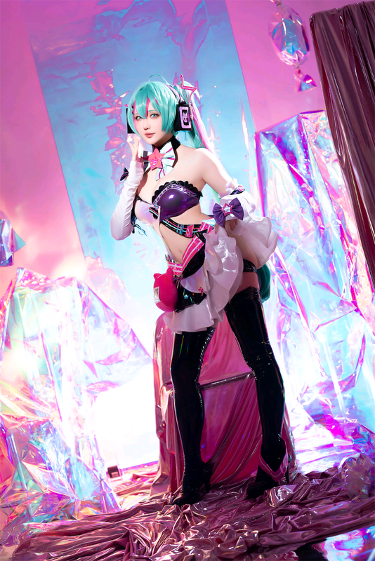 星之迟迟 NO.247 Miku初音未来 喵斯快跑[73P-117.2M]_第3集