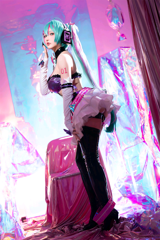 星之迟迟 NO.247 Miku初音未来 喵斯快跑[73P-117.2M]_第3集