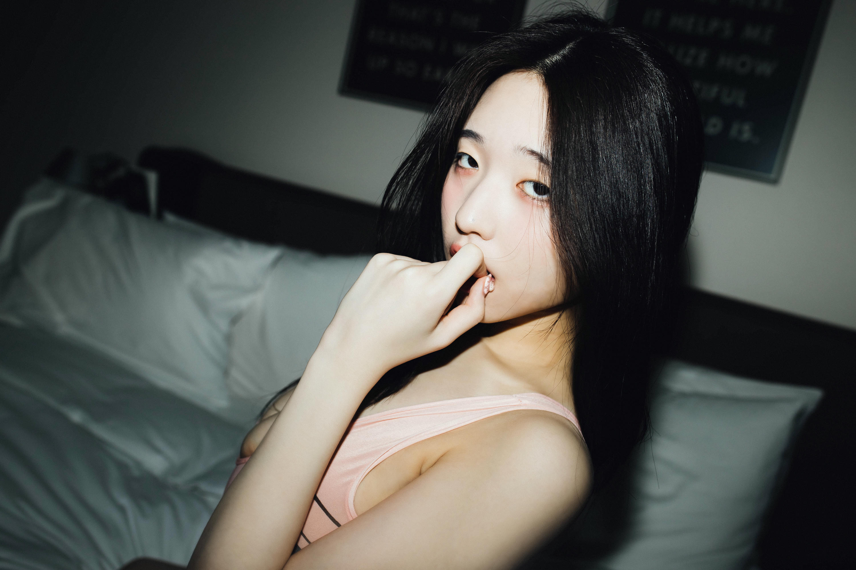 李妍宇-Yeon Woo NO.004 MoonNightSnap Yeon Woo - Only you NO.1 - Moon Night Snap [100P 1.14GB]_第2集