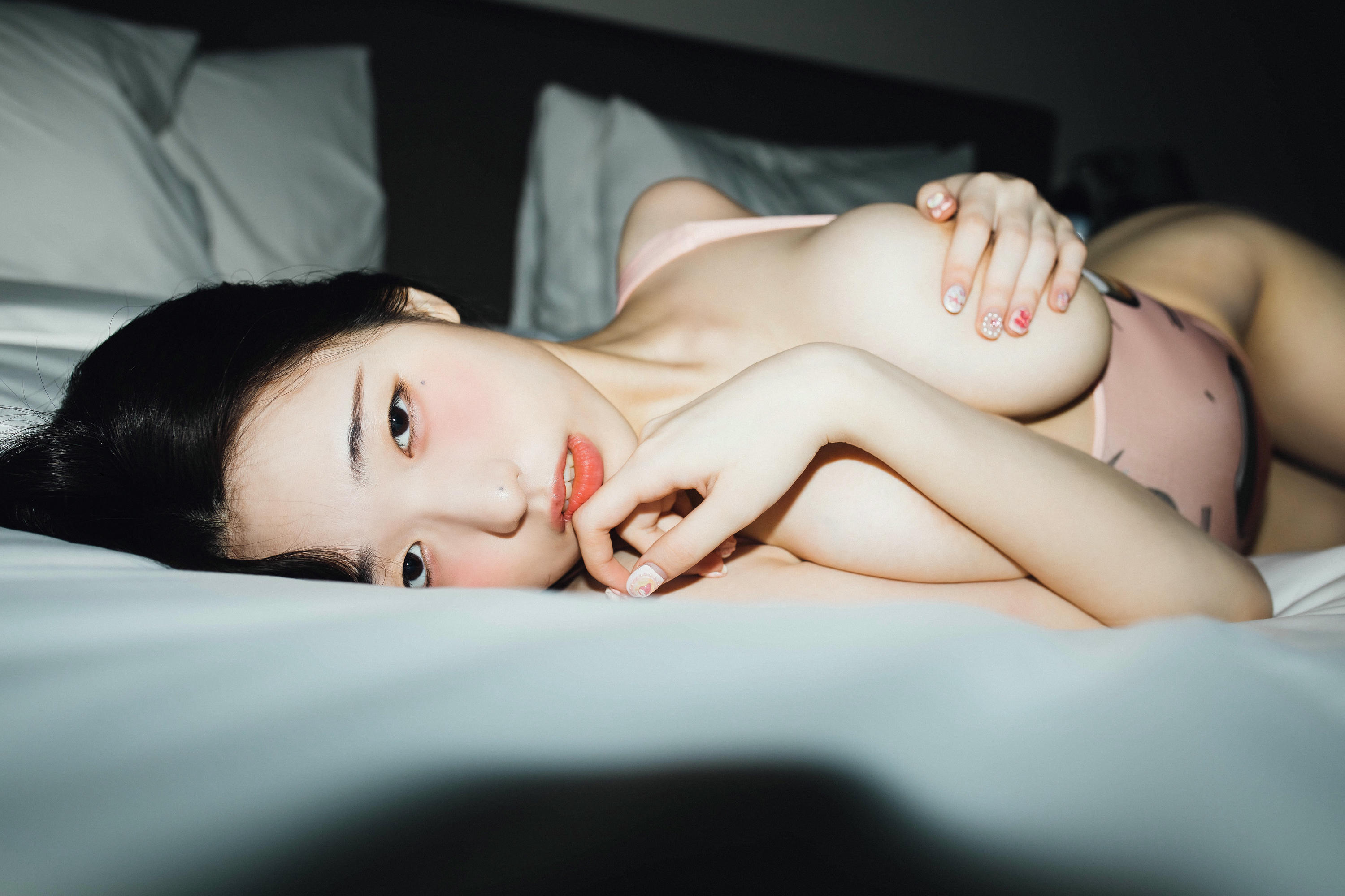 李妍宇-Yeon Woo NO.004 MoonNightSnap Yeon Woo - Only you NO.1 - Moon Night Snap [100P 1.14GB]_第3集