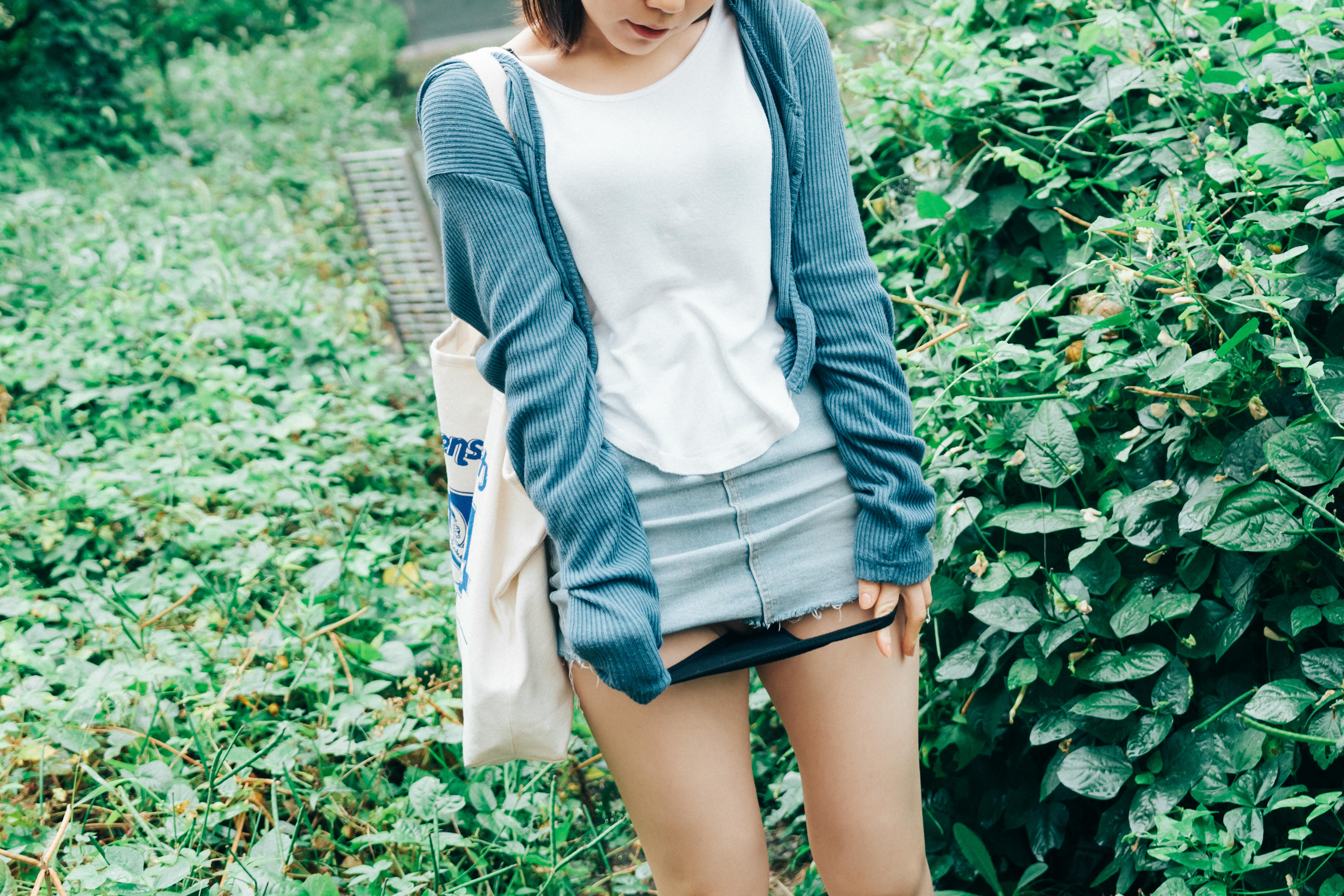 韩国模特-Yeri NO.034 Loozy Yeri Enjoying outdoor [109P6V-2.77GB]_第1集