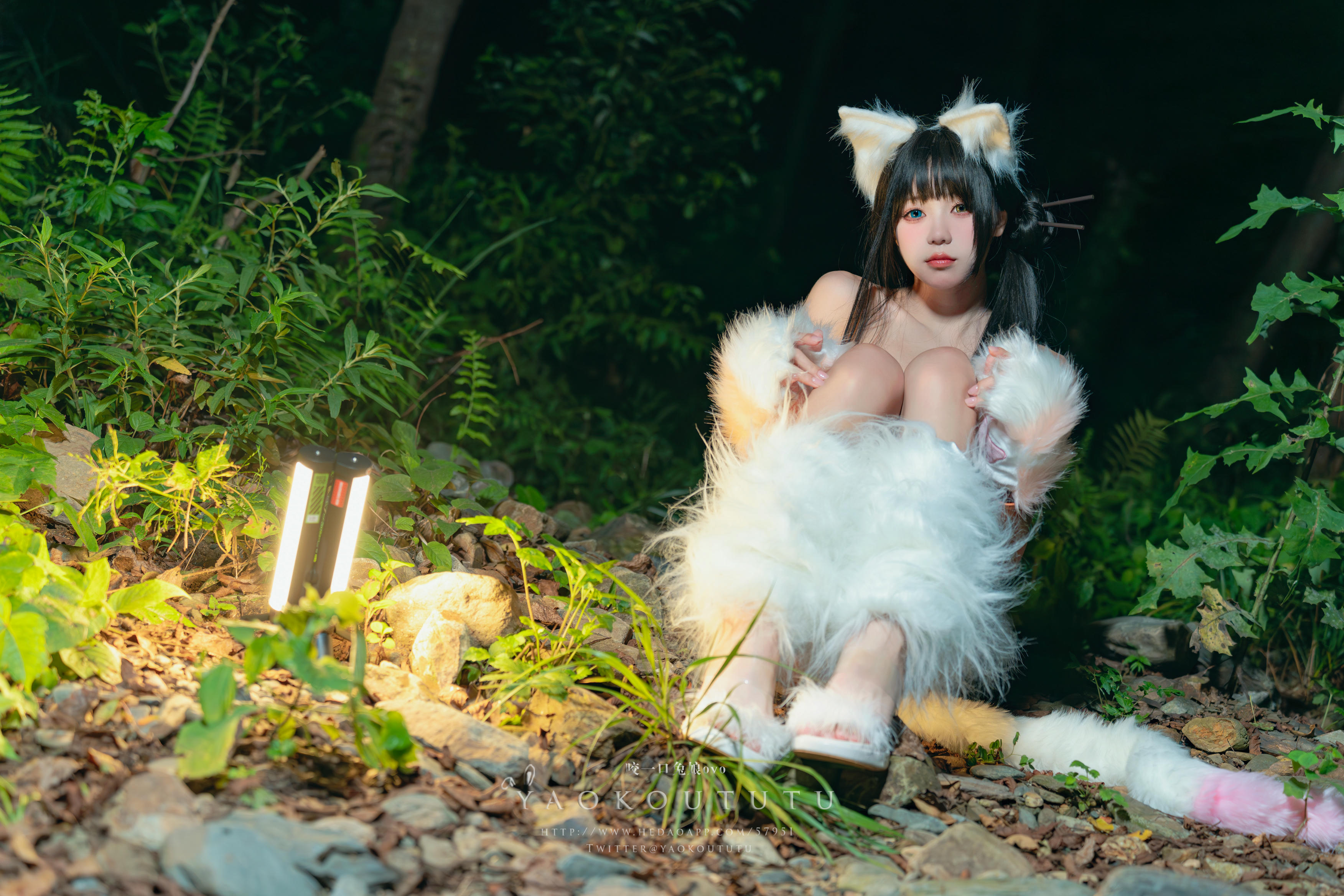 黏黏团子兔 NO.082 咬一口兔娘ovo 八月订阅『狐灵』LIKEY [55P1V 1.25GB]_第1集
