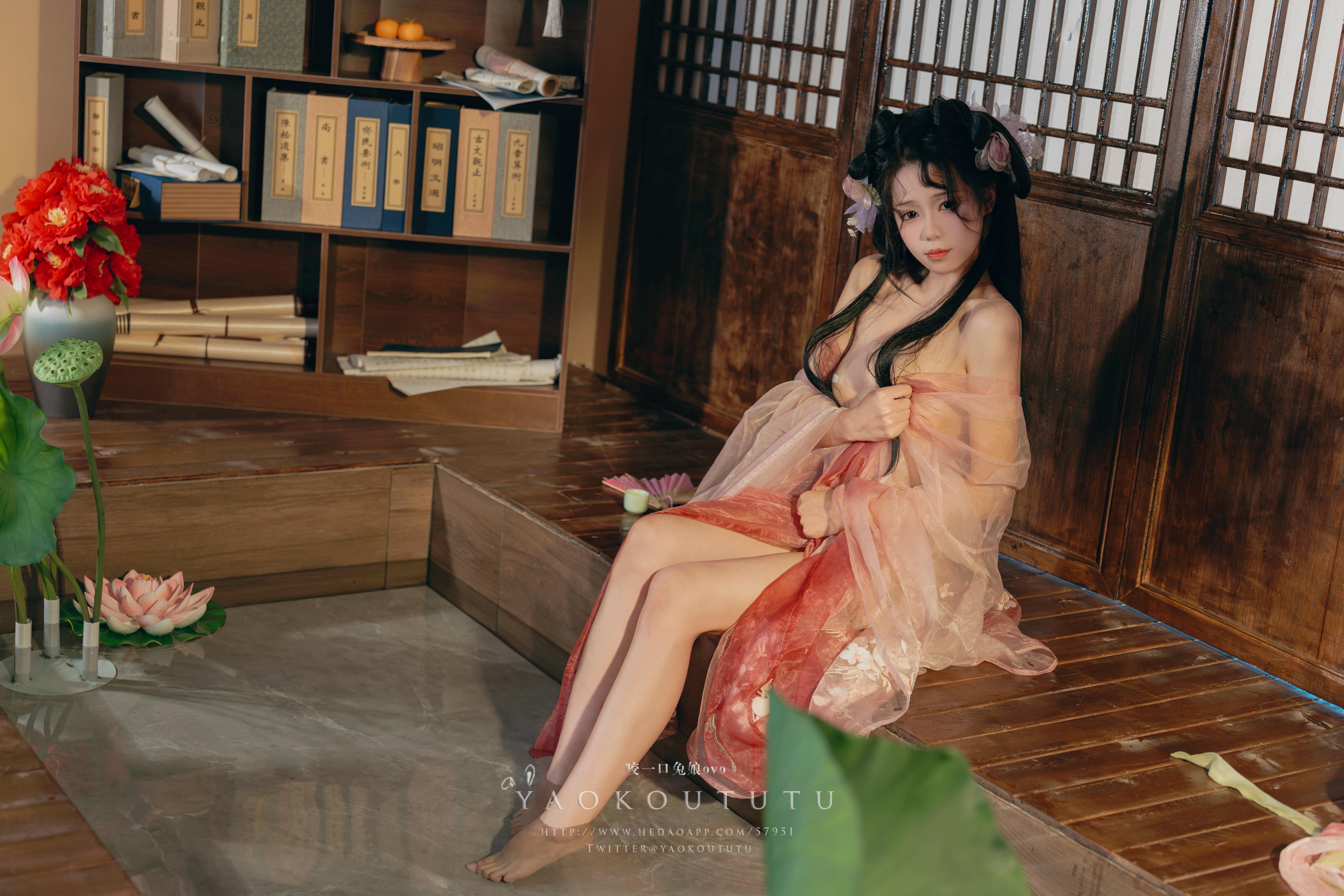 黏黏团子兔 NO.086 咬一口兔娘ovo 八月订阅『醉倒荷塘边』游园惊梦 [49P1V 1.13GB]_第2集