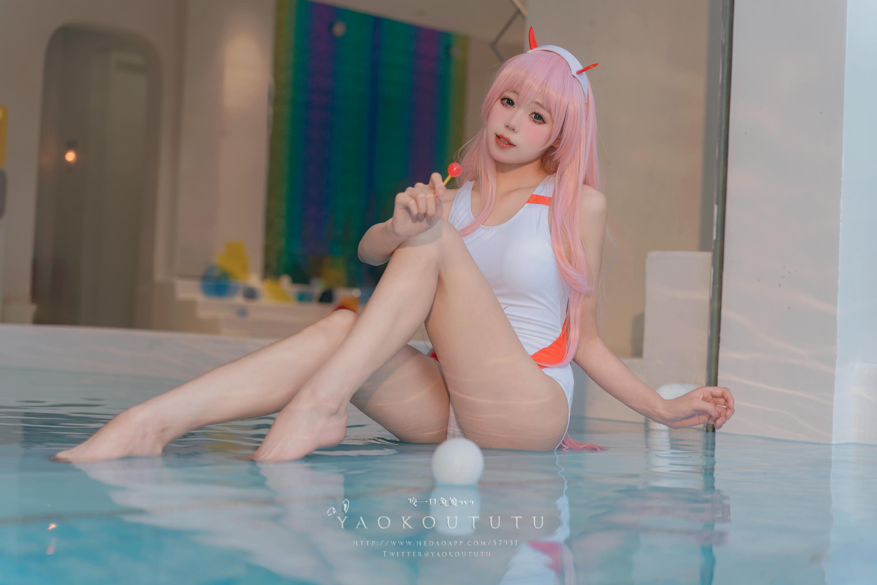 黏黏团子兔 NO.100 咬一口兔娘ovo『国家队02泳装』Pretty [58P+1V 1GB]_第1集
