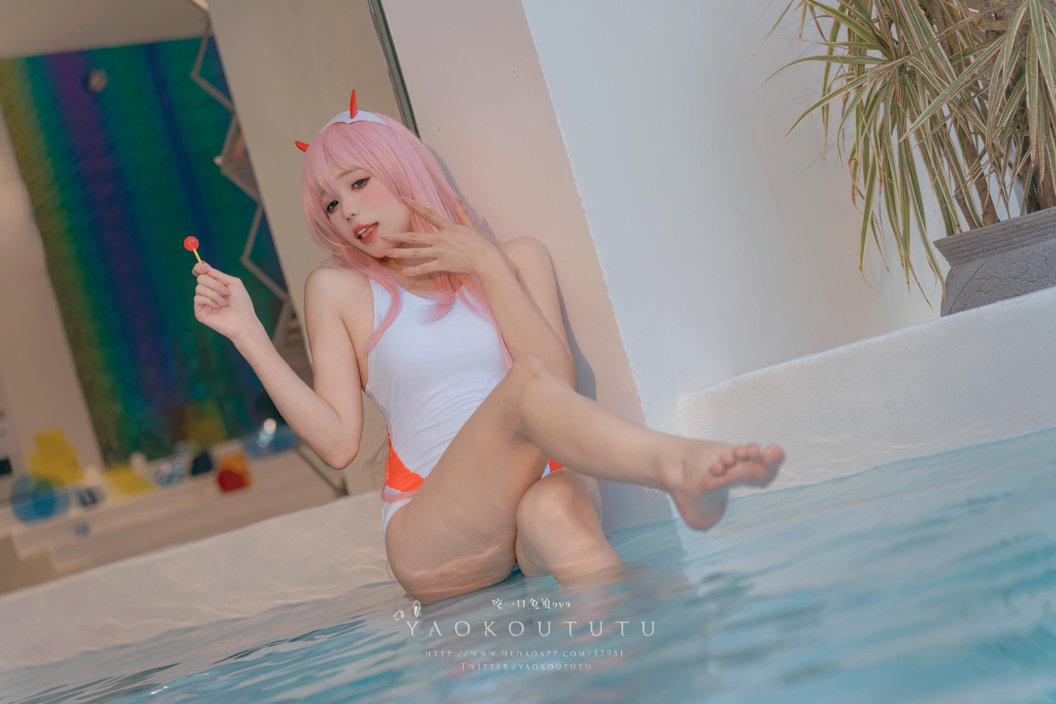 黏黏团子兔 NO.100 咬一口兔娘ovo『国家队02泳装』Pretty [58P+1V 1GB]_第2集