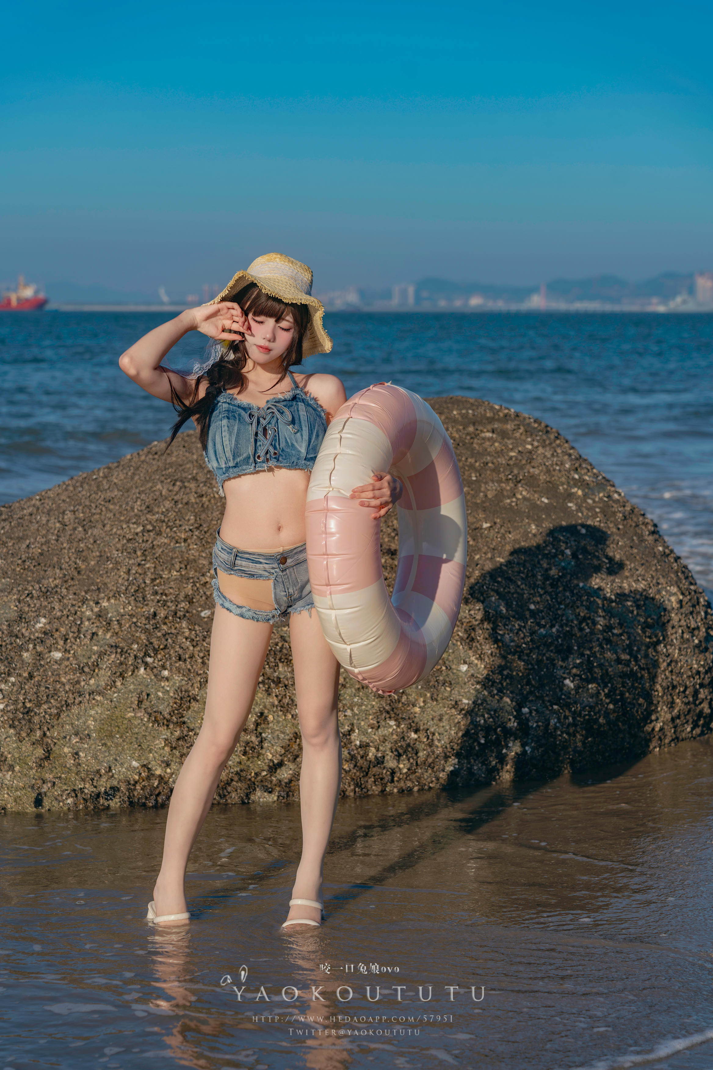 黏黏团子兔 NO.101 咬一口兔娘ovo『海の夏日』Shotgun [83P1V 1.44GB]_第1集