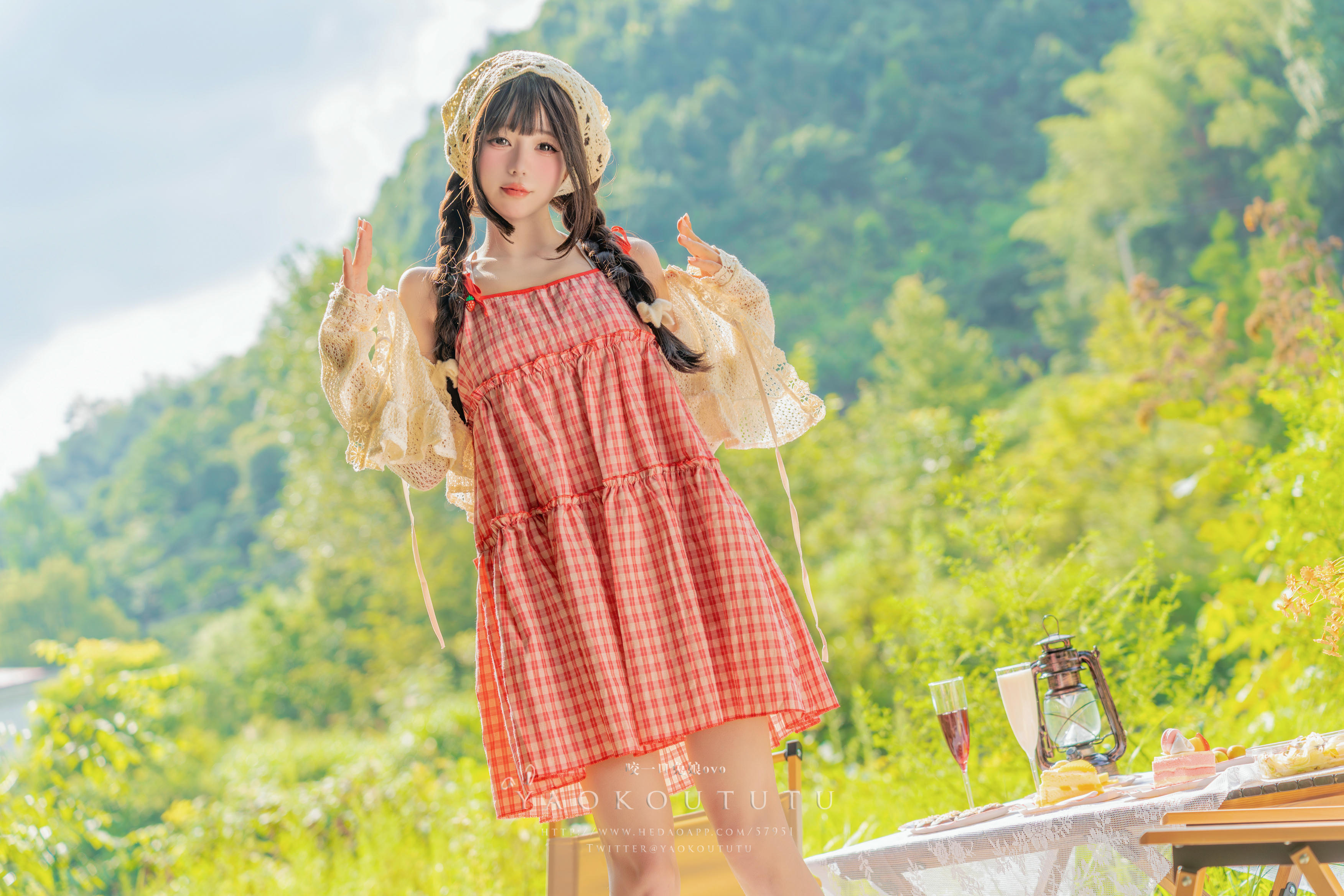 黏黏团子兔 NO.102 咬一口兔娘ovo『绿野茶会』Lovesick girls [69P1V 1.35GB]_第1集