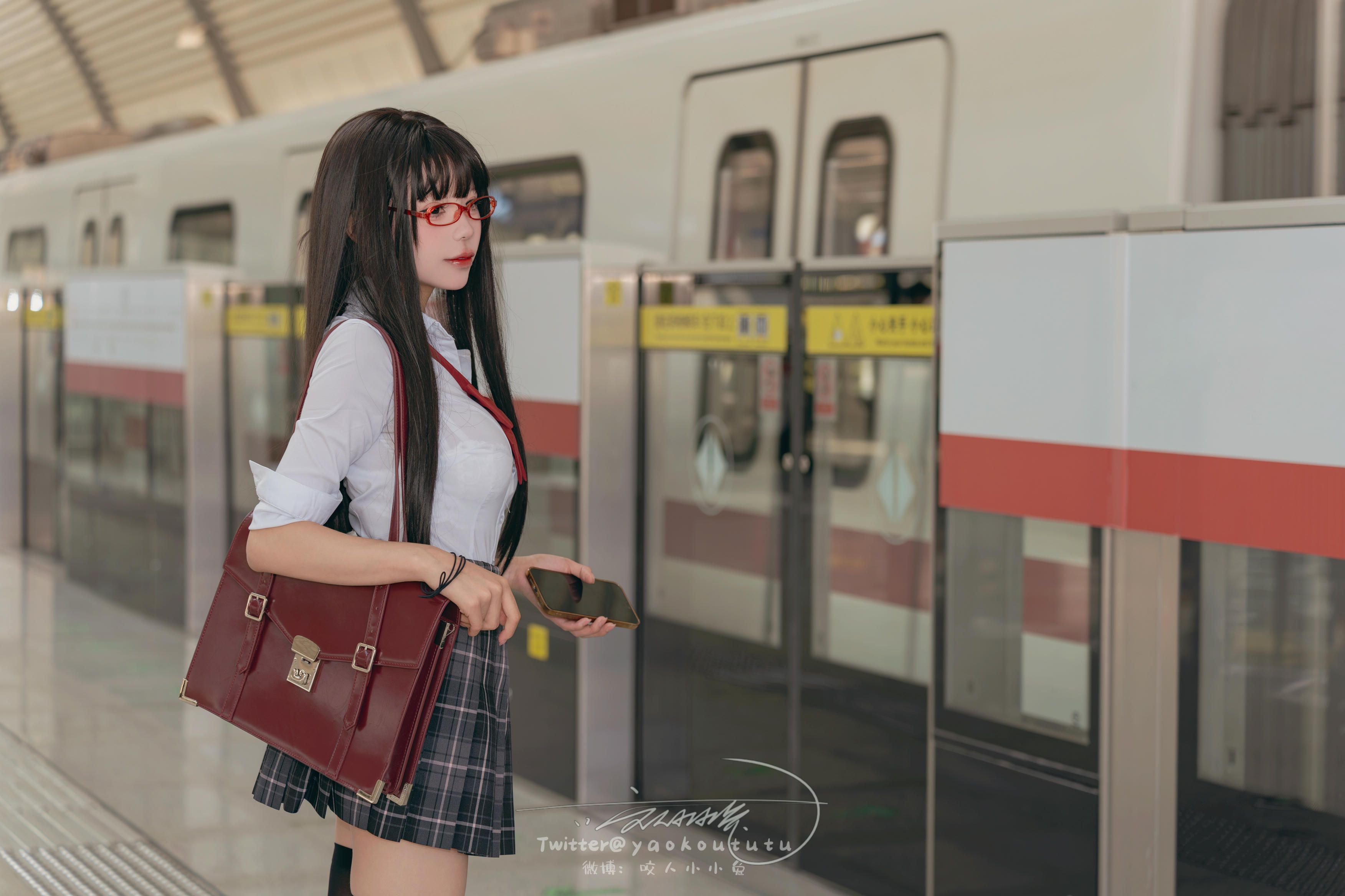 黏黏团子兔 NO.130 23十二月作品『电车惊魂』期待 [71P+1V 1.22GB]_第1集