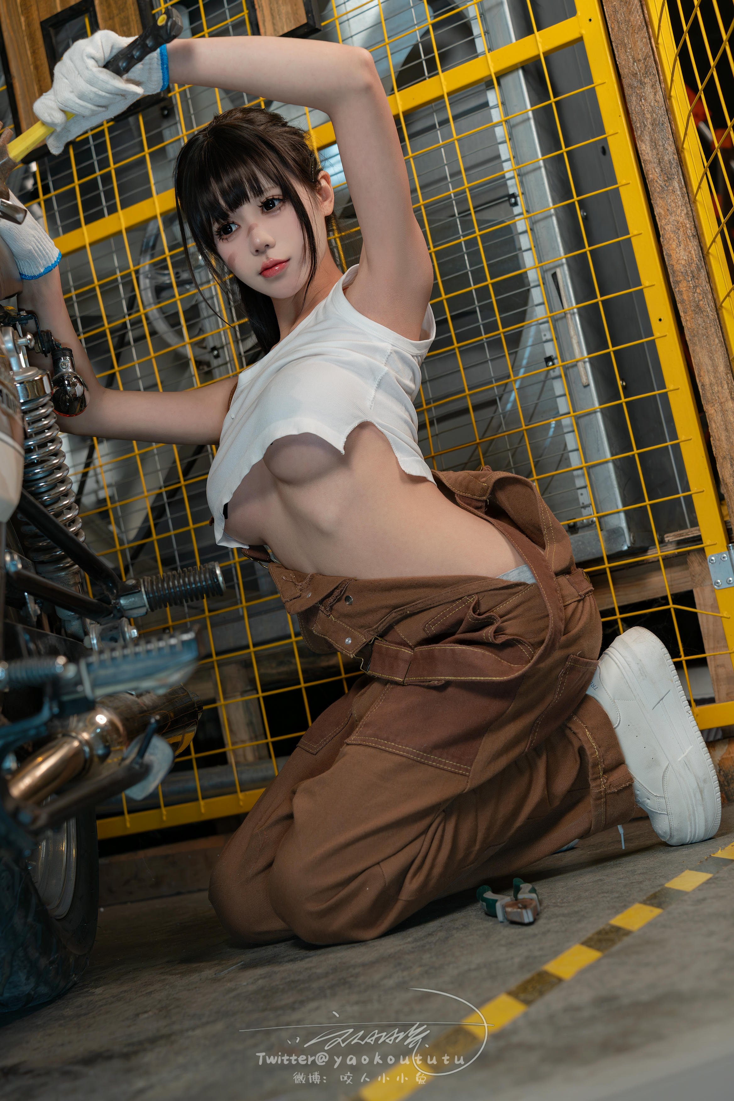 黏黏团子兔 NO.135 咬人小小兔 2401月作品『机车修理工』Shake it [70P+1V 1.53GB]_第2集